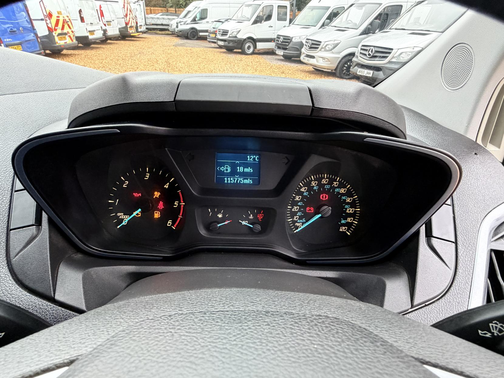 Ford Transit Custom 2.2 TDCi 270 Limited Panel Van 5dr Diesel Manual L1 H1 (186 g/km, 123 bhp)