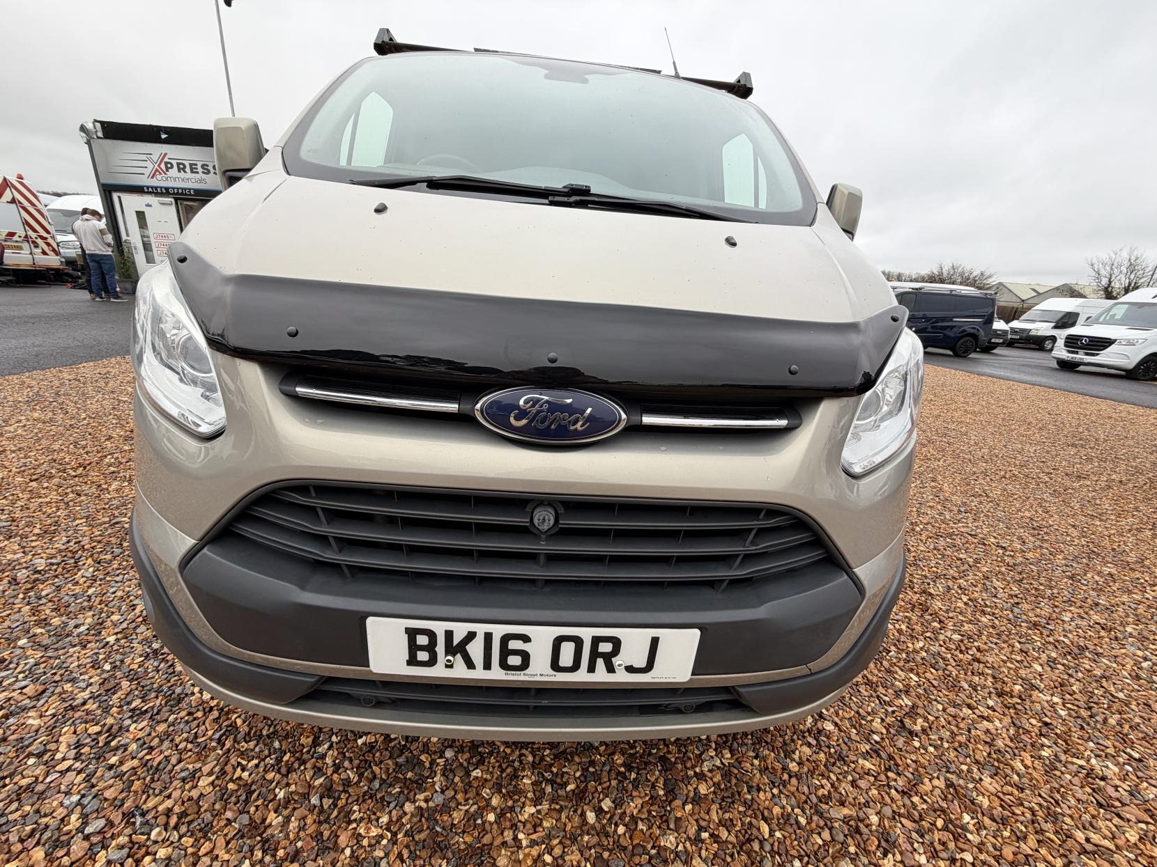 Ford Transit Custom 2.2 TDCi 270 Limited Panel Van 5dr Diesel Manual L1 H1 (186 g/km, 123 bhp)