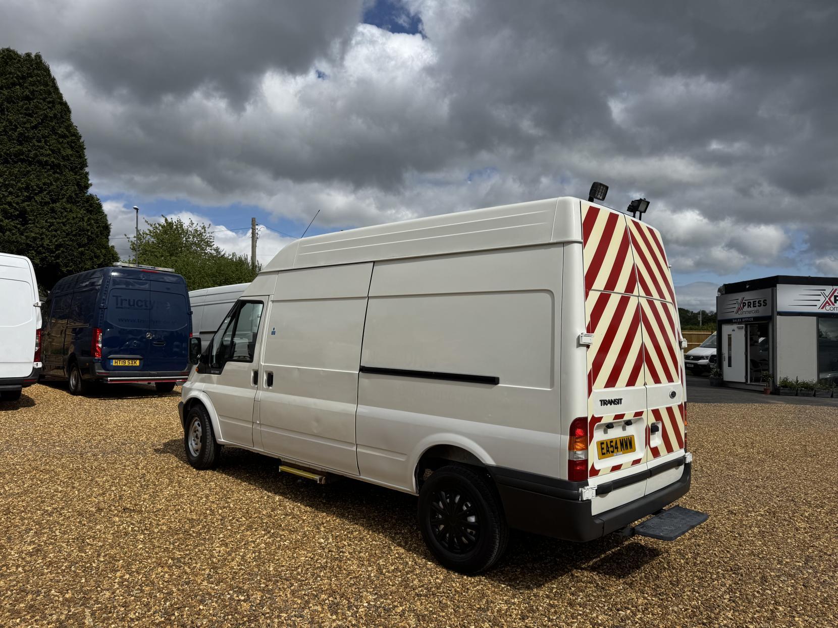 Ford Transit 2.4 TDI 350 Panel Van 3dr Diesel Manual RWD L3 H3 (113 bhp)