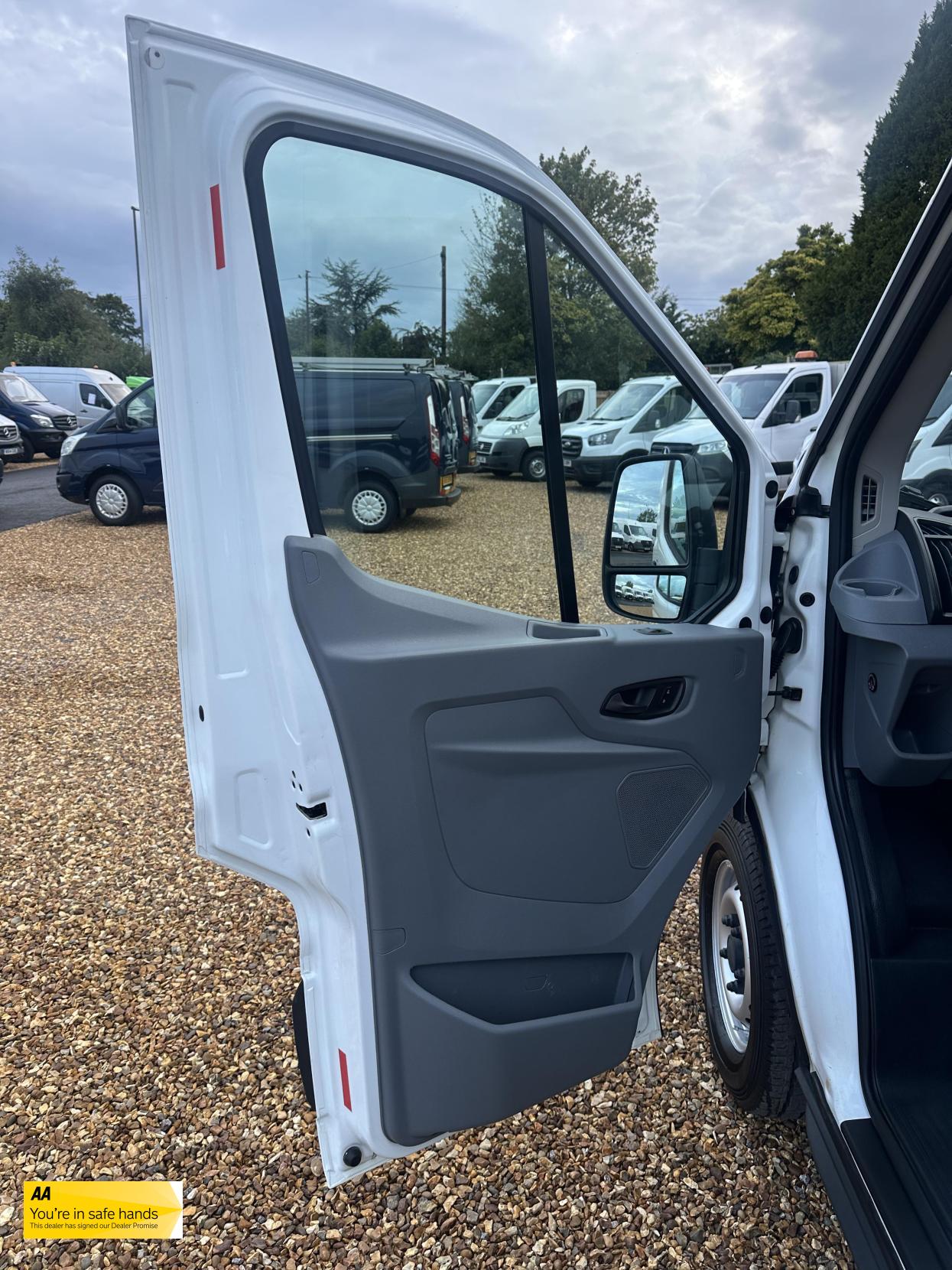 Ford Transit 2.0 350 EcoBlue Panel Van 5dr Diesel Manual RWD L2 H3 Euro 6 (130 ps)