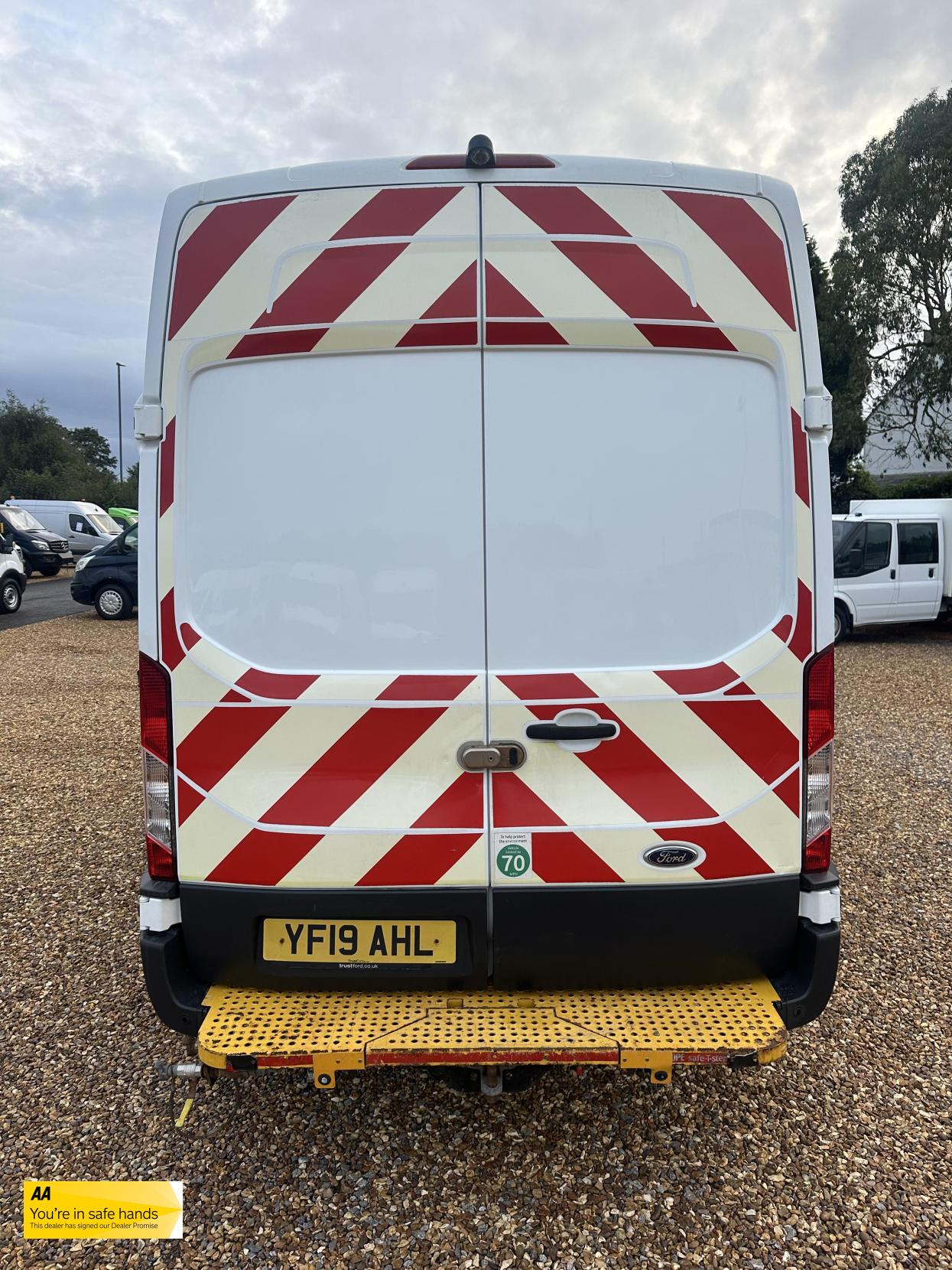 Ford Transit 2.0 350 EcoBlue Panel Van 5dr Diesel Manual RWD L2 H3 Euro 6 (130 ps)