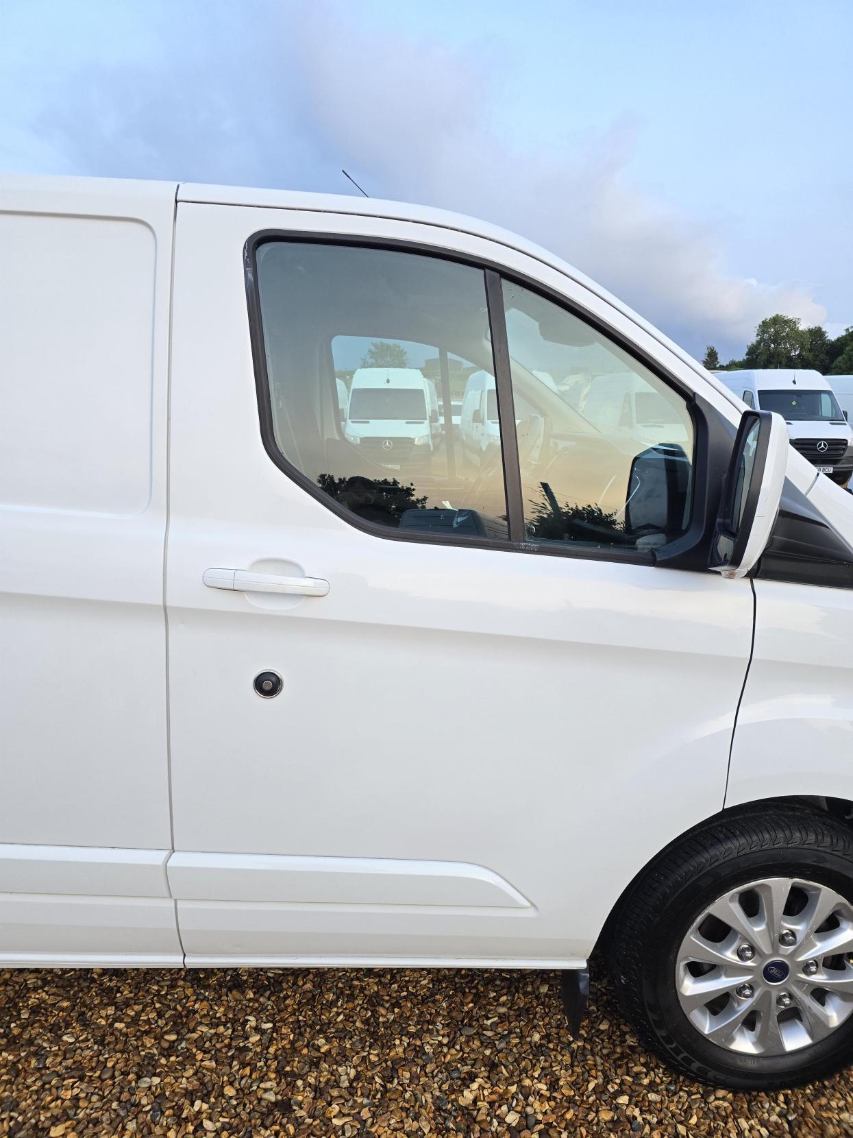 Ford Transit Custom 2.0 300 EcoBlue Limited Panel Van 5dr Diesel Manual L1 H1 Euro 6 (s/s) (130 ps)