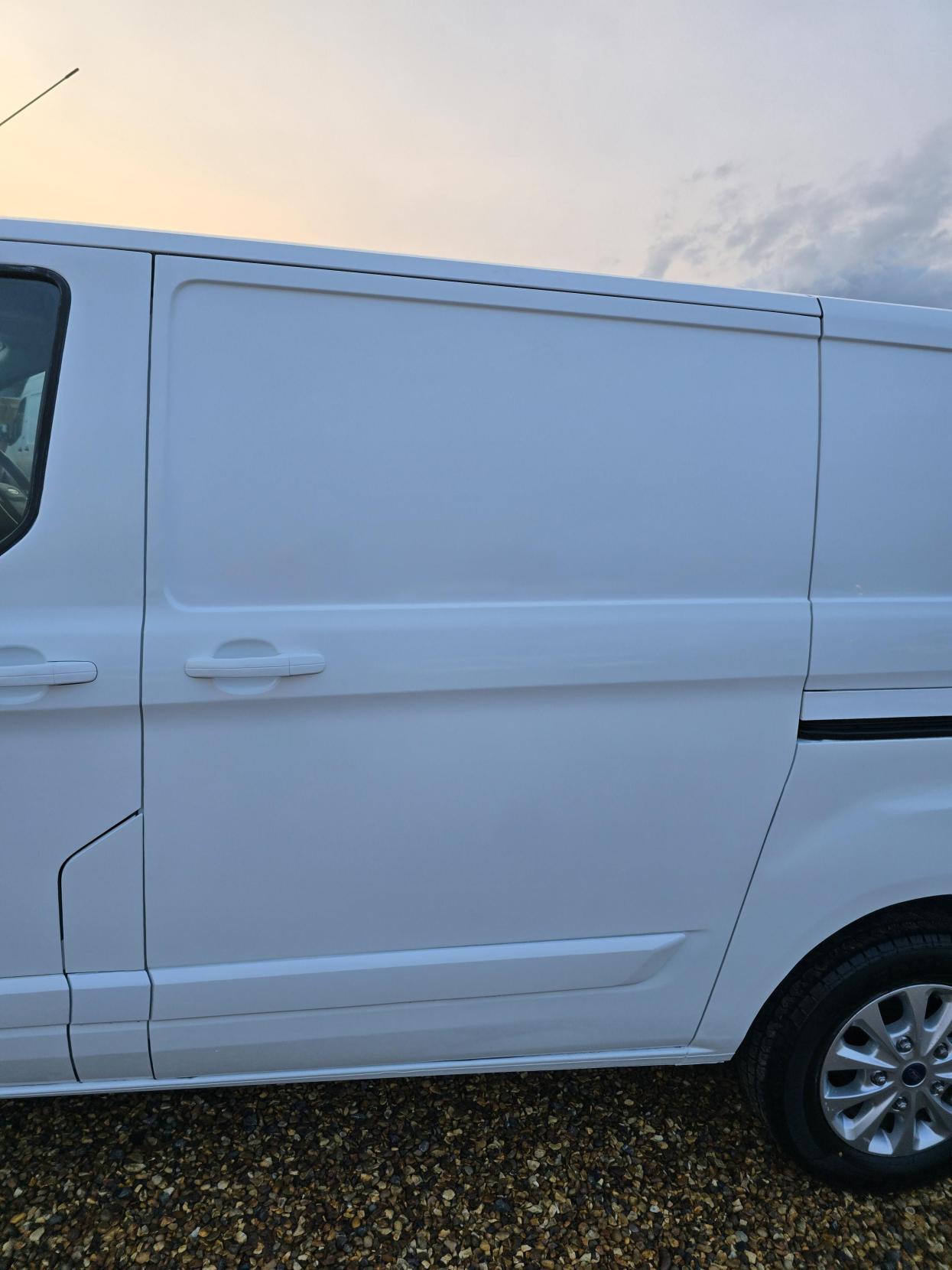 Ford Transit Custom 2.0 300 EcoBlue Limited Panel Van 5dr Diesel Manual L1 H1 Euro 6 (s/s) (130 ps)