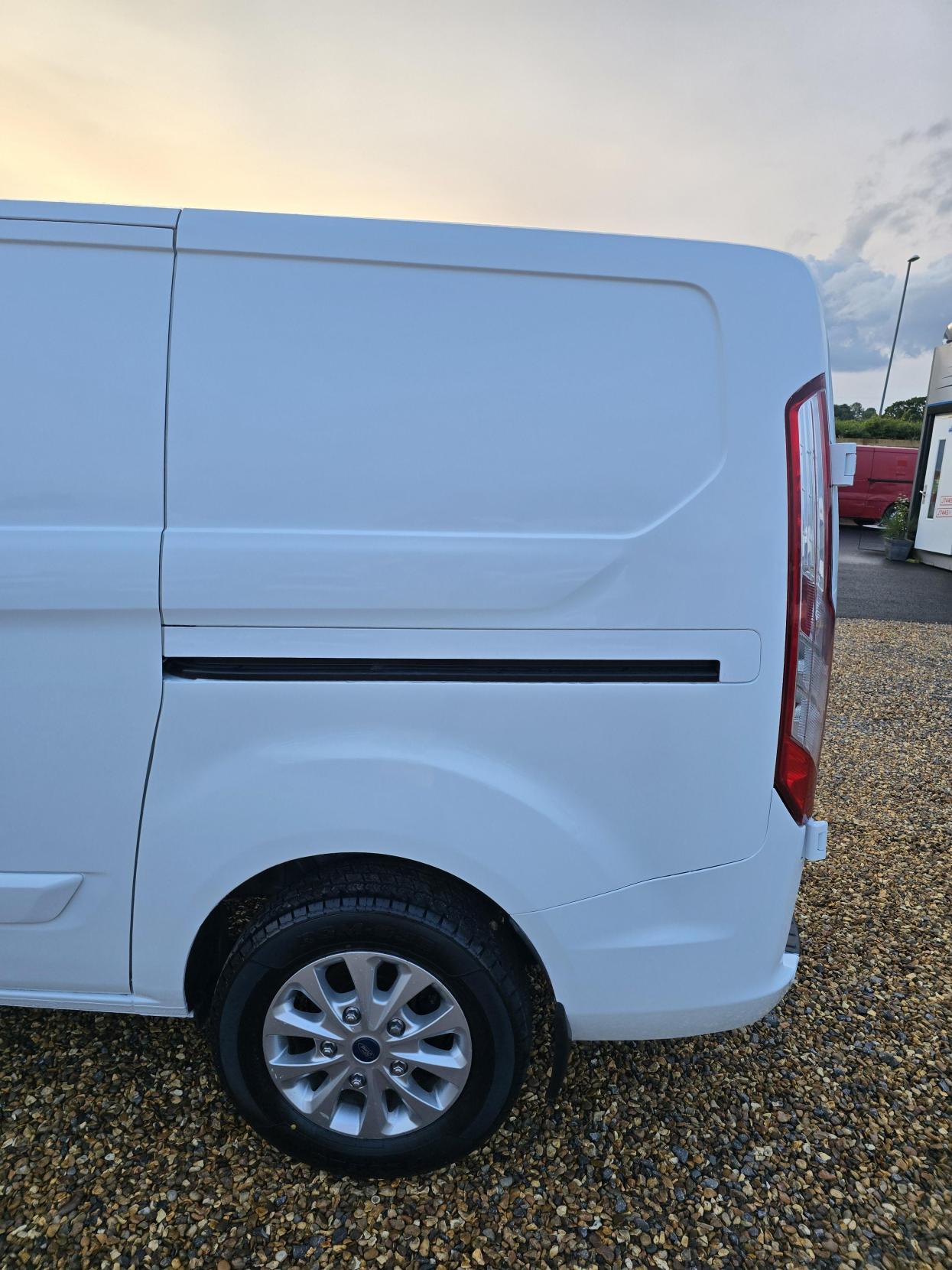 Ford Transit Custom 2.0 300 EcoBlue Limited Panel Van 5dr Diesel Manual L1 H1 Euro 6 (s/s) (130 ps)