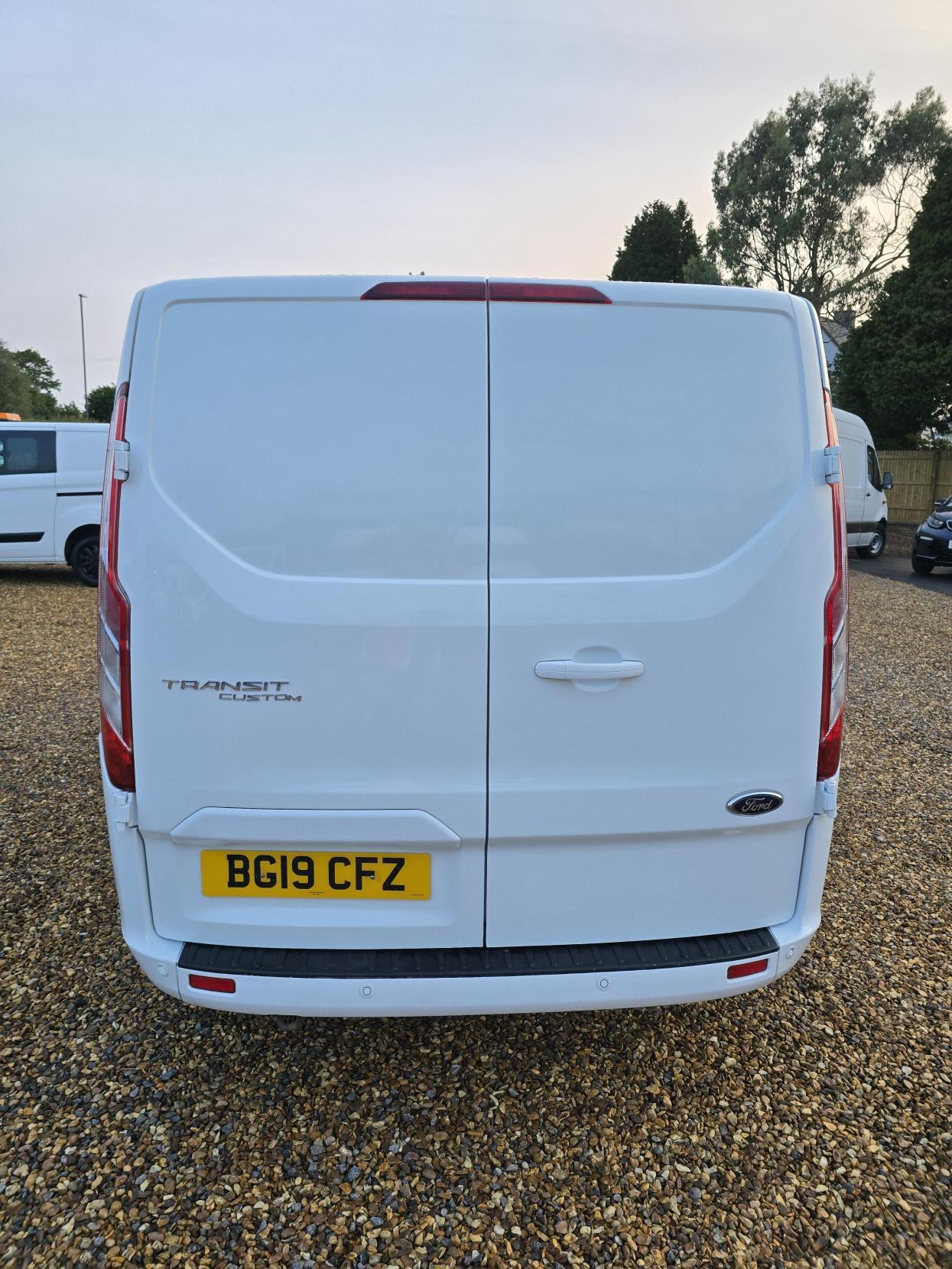 Ford Transit Custom 2.0 300 EcoBlue Limited Panel Van 5dr Diesel Manual L1 H1 Euro 6 (s/s) (130 ps)