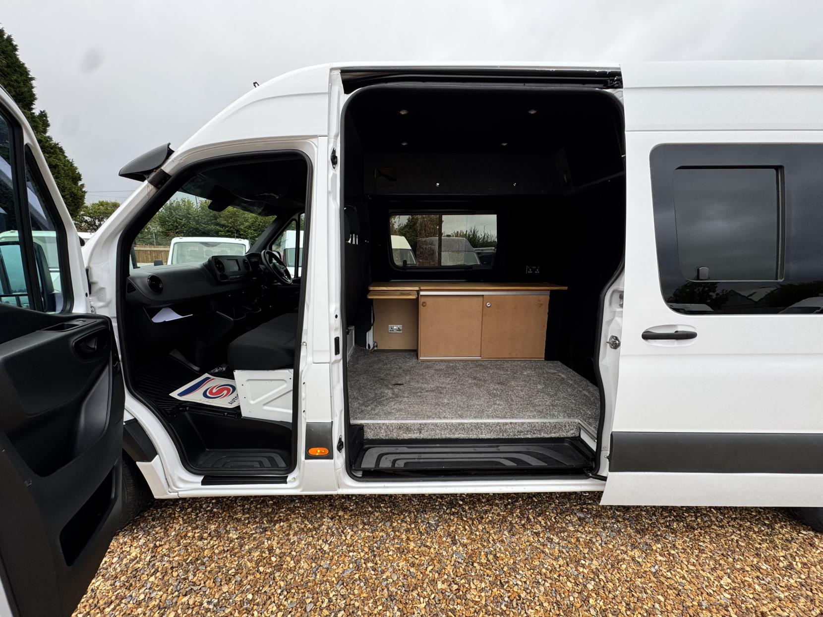 Mercedes-Benz Sprinter 2.1 316 CDI Panel Van 5dr Diesel Manual RWD L3 H2 Euro 6 (163 ps)