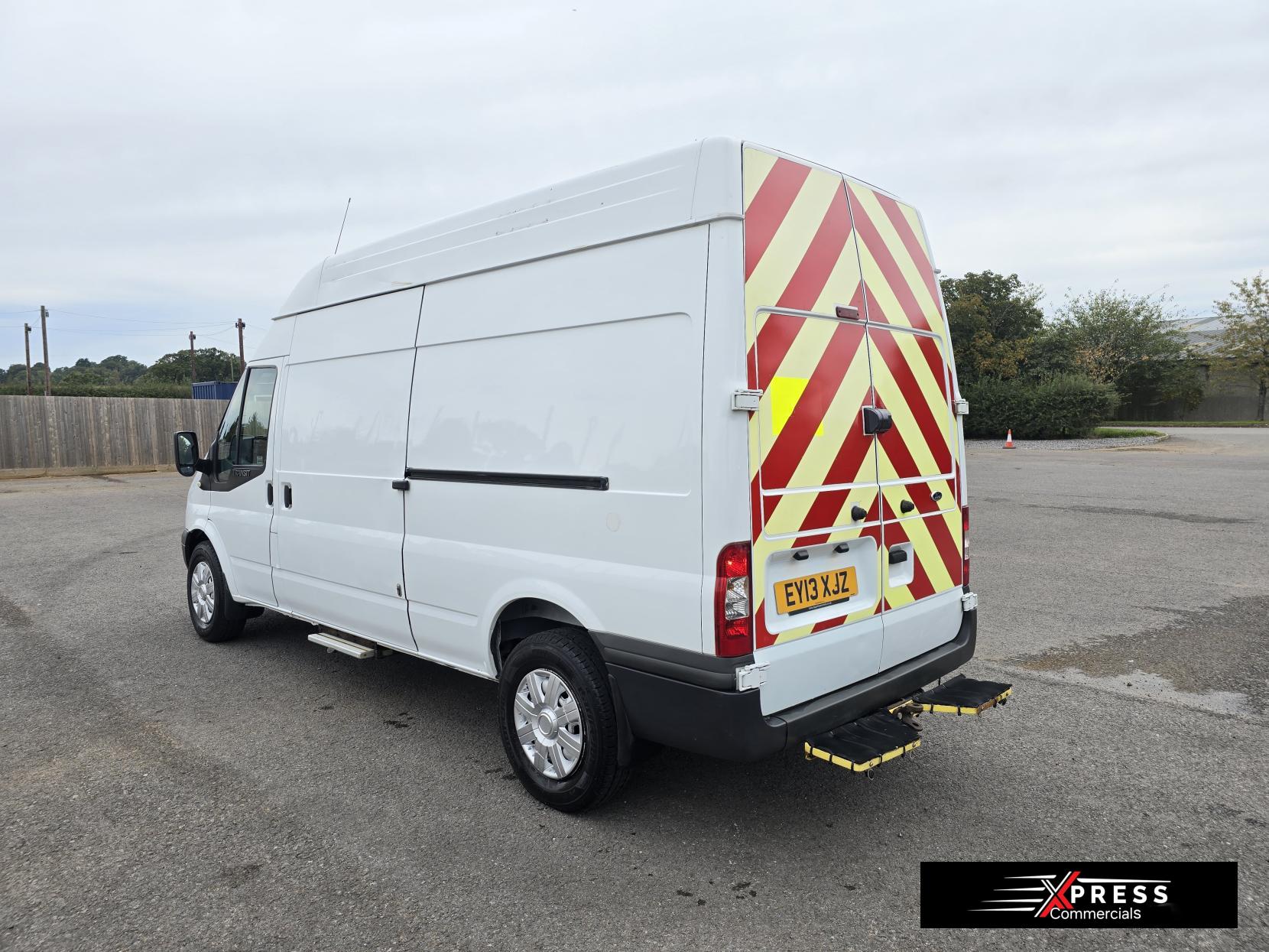 Ford Transit 2.2 TDCi 350 Panel Van 3dr Diesel Manual RWD L3 H3 (224 g/km, 98 bhp)