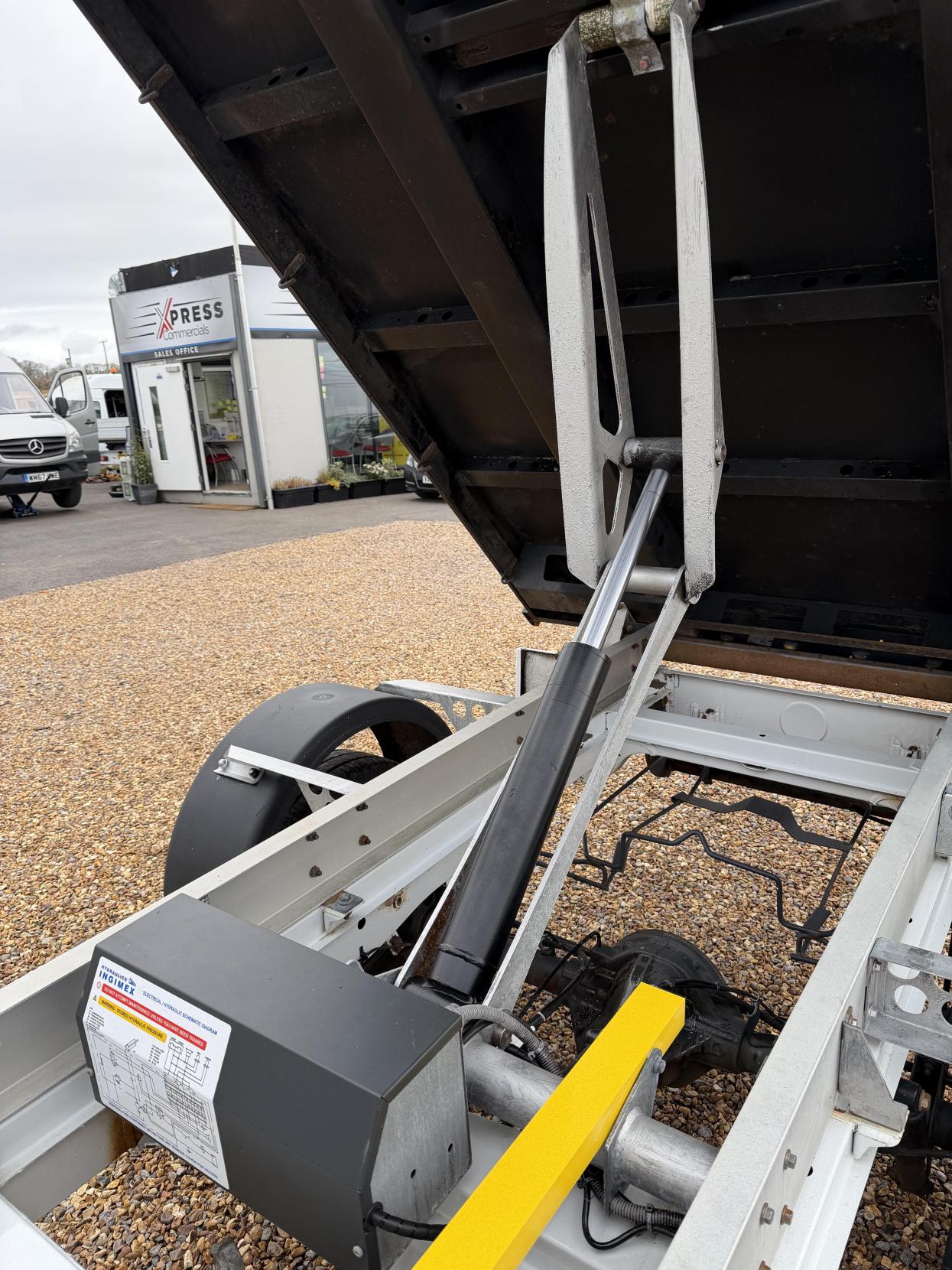 Mercedes-Benz Sprinter 2.1 316 CDI Chassis Cab 2dr Diesel Manual RWD L2 Euro 6 (163 ps)