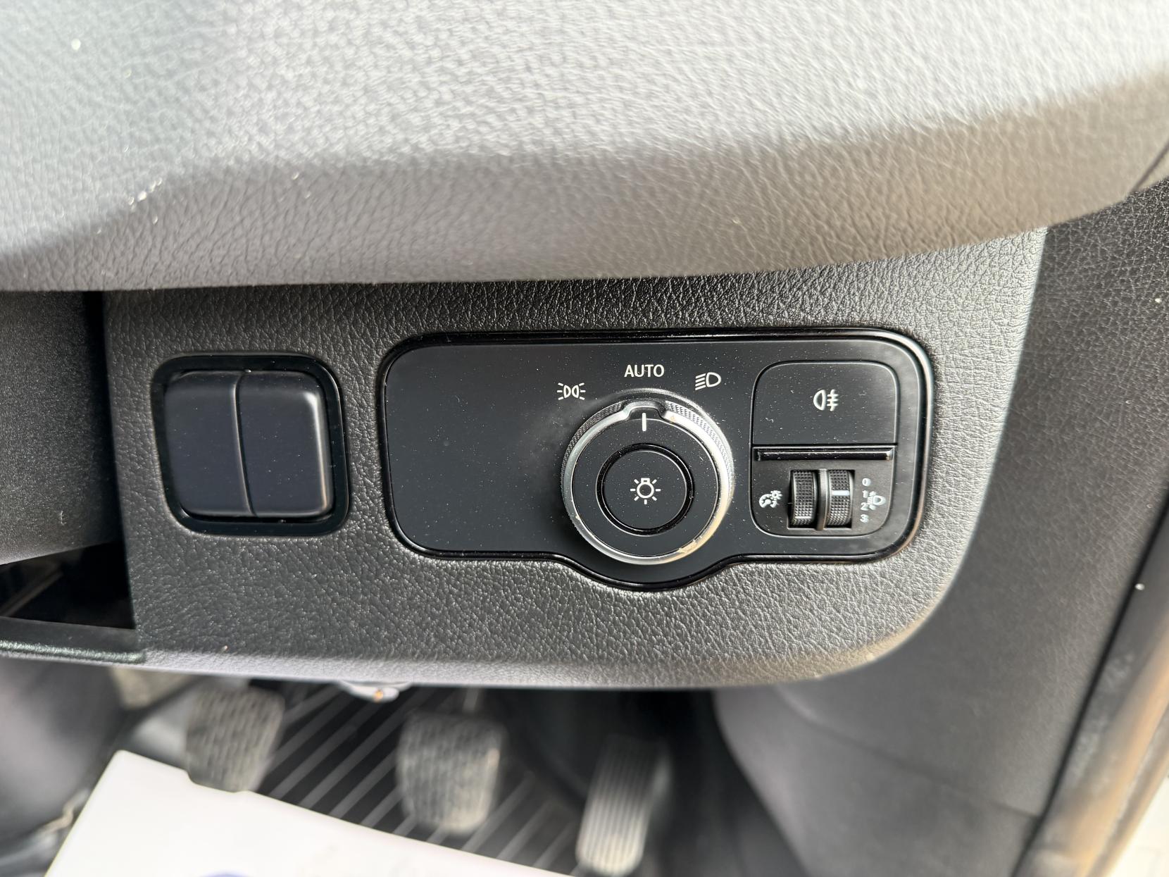 Mercedes-Benz Sprinter 2.1 316 CDI Chassis Cab 2dr Diesel Manual RWD L2 Euro 6 (163 ps)