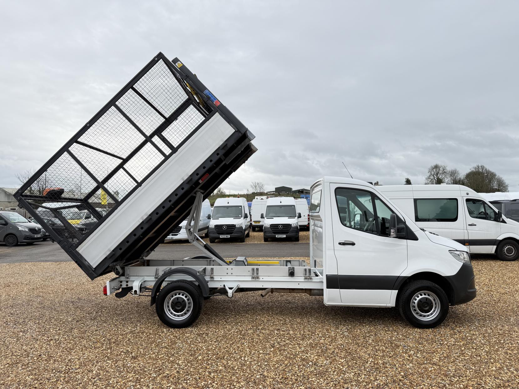 Mercedes-Benz Sprinter 2.1 316 CDI Chassis Cab 2dr Diesel Manual RWD L2 Euro 6 (163 ps)