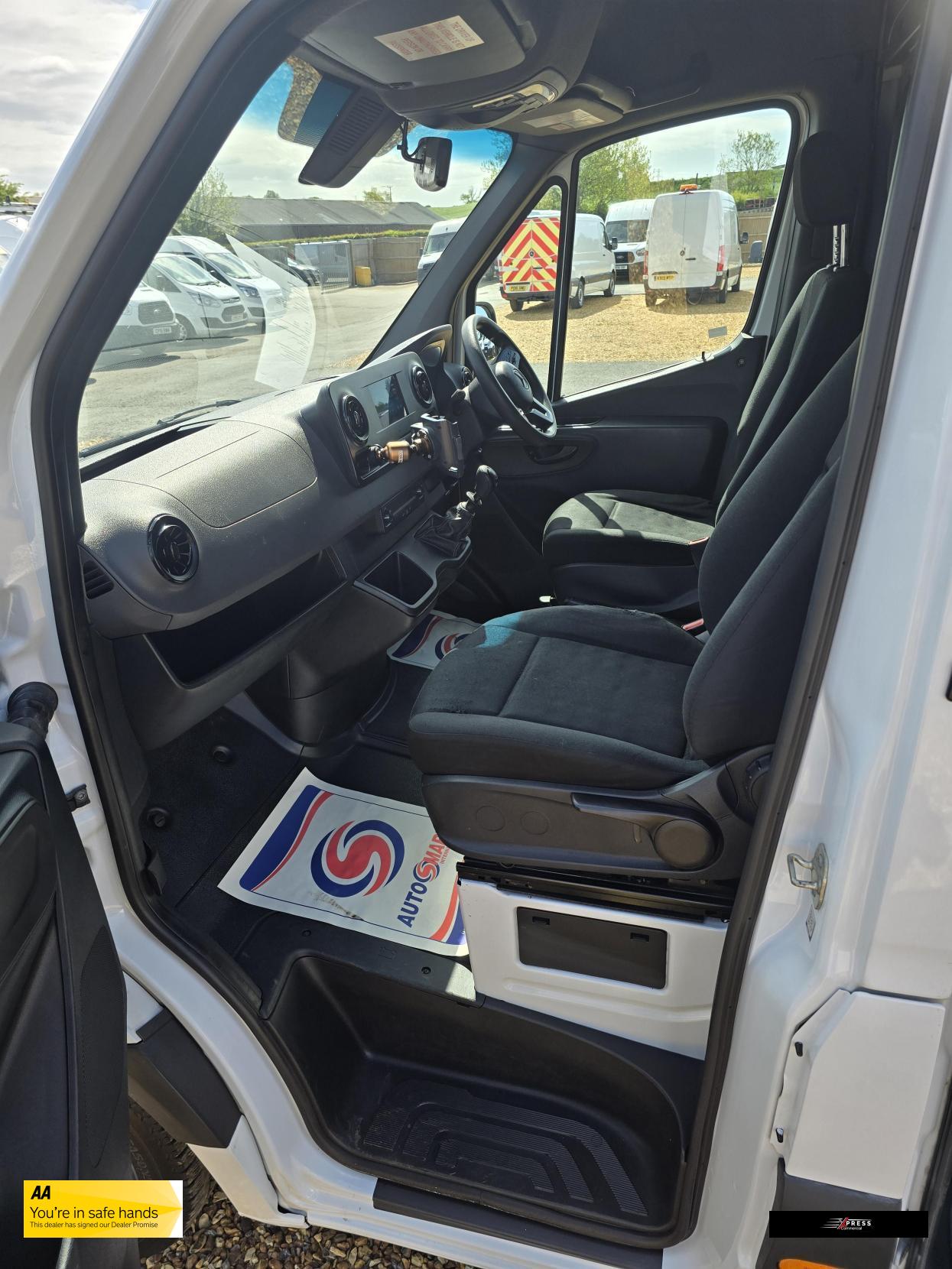 Mercedes-Benz Sprinter Sprinter 2.1 311 CDI Panel Van 5dr Diesel Manual RWD L3 H2 Euro 6 (114 ps)