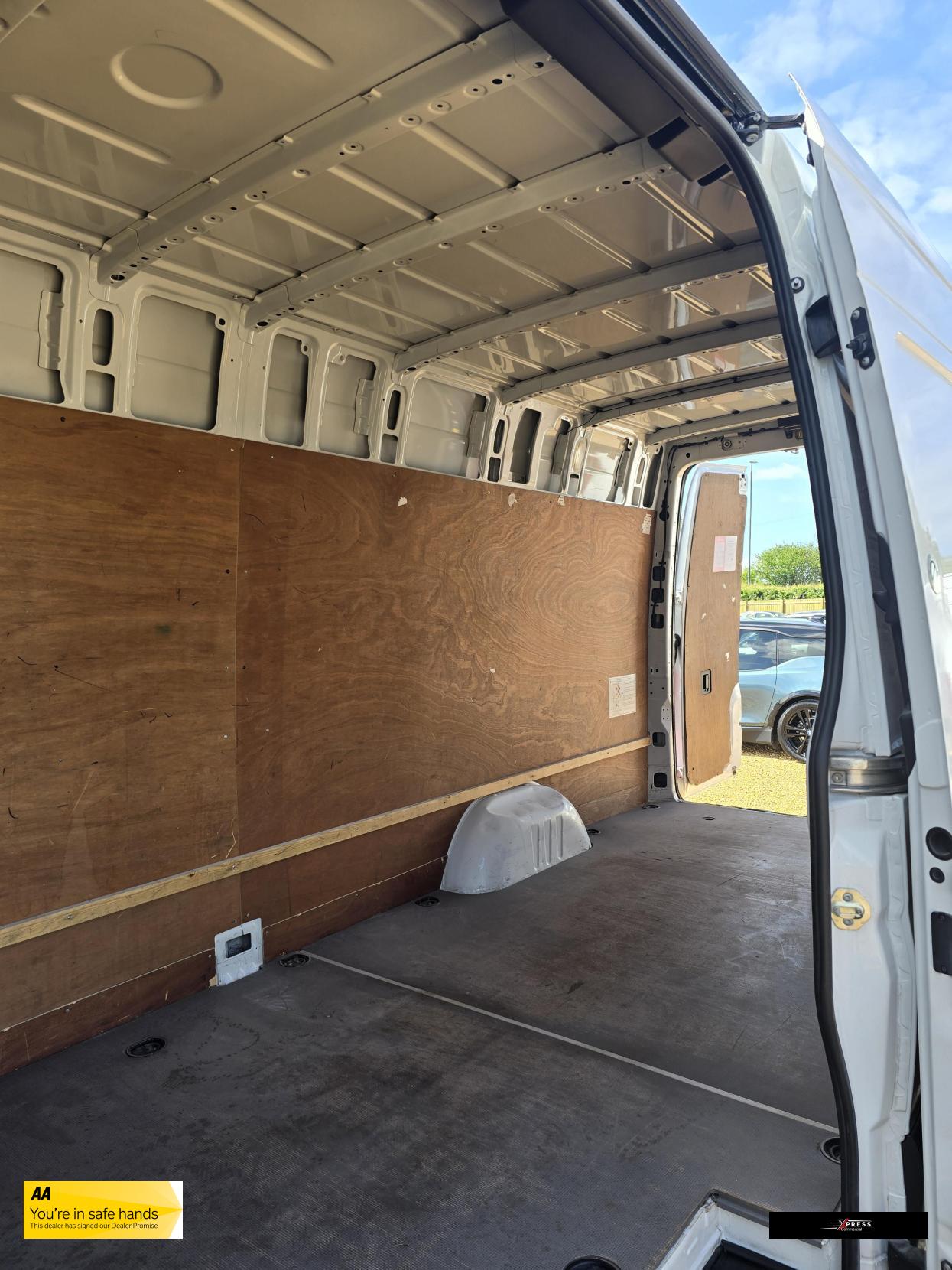 Mercedes-Benz Sprinter Sprinter 2.1 311 CDI Panel Van 5dr Diesel Manual RWD L3 H2 Euro 6 (114 ps)