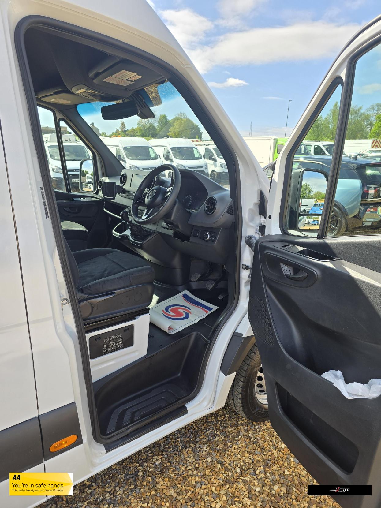 Mercedes-Benz Sprinter Sprinter 2.1 311 CDI Panel Van 5dr Diesel Manual RWD L3 H2 Euro 6 (114 ps)
