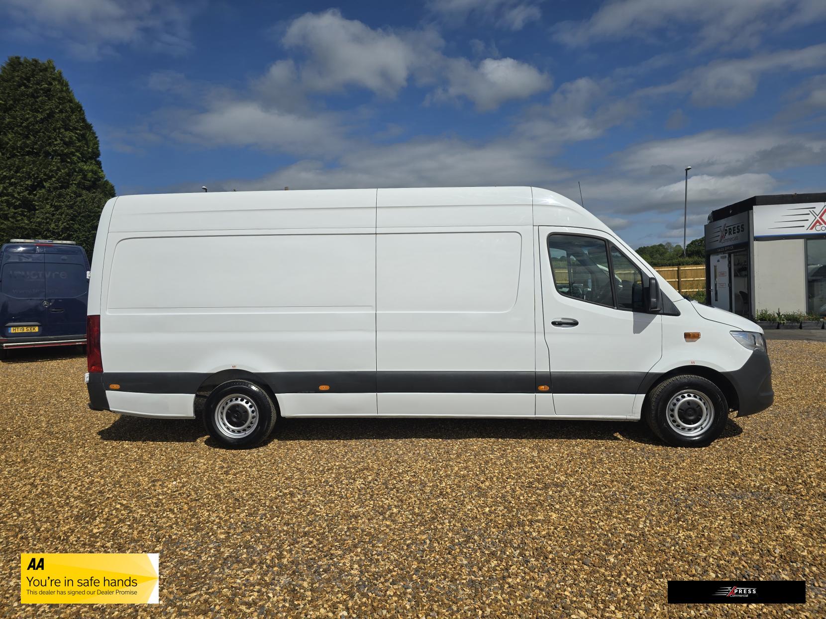 Mercedes-Benz Sprinter Sprinter 2.1 311 CDI Panel Van 5dr Diesel Manual RWD L3 H2 Euro 6 (114 ps)