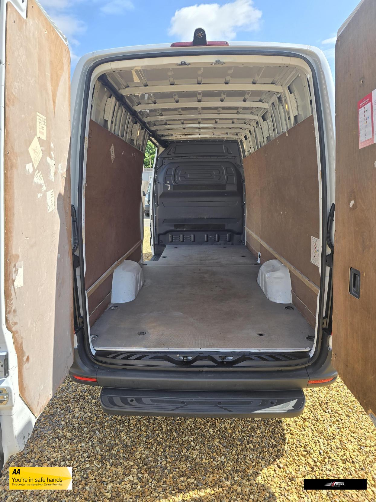 Mercedes-Benz Sprinter Sprinter 2.1 311 CDI Panel Van 5dr Diesel Manual RWD L3 H2 Euro 6 (114 ps)