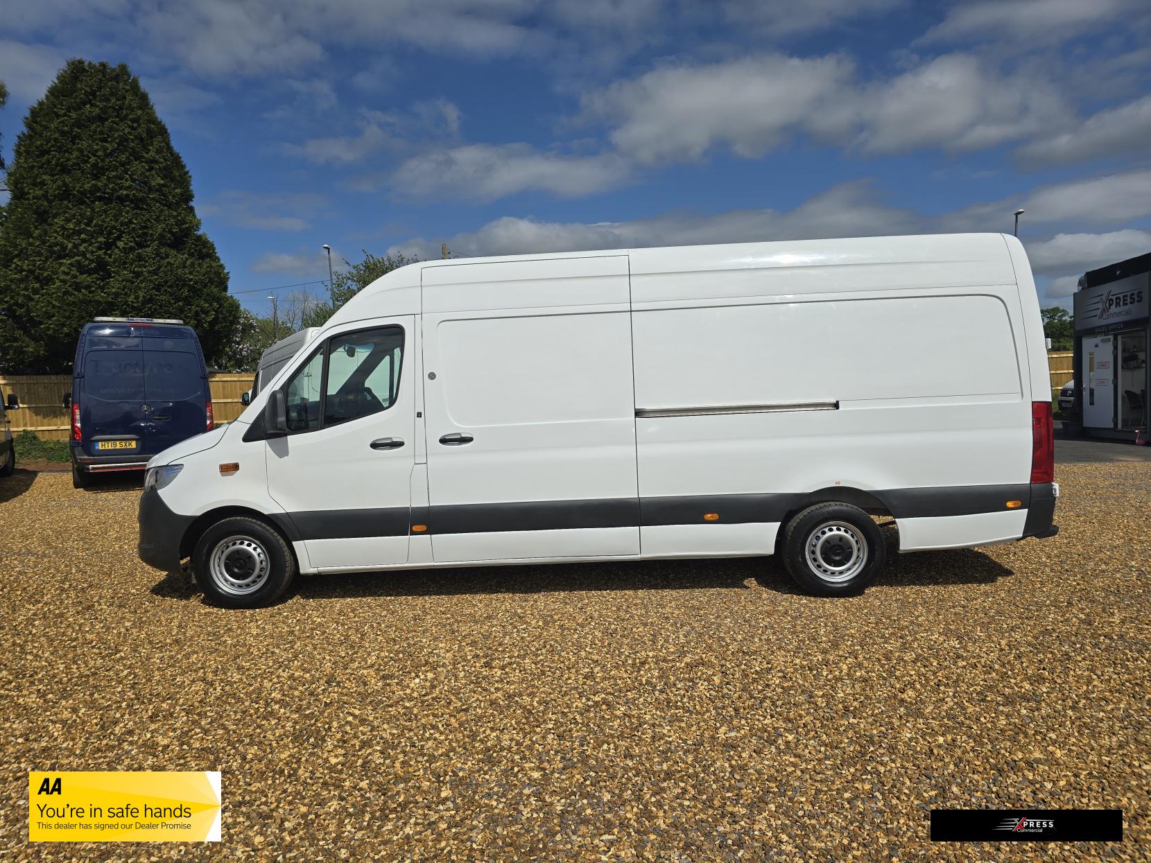 Mercedes-Benz Sprinter Sprinter 2.1 311 CDI Panel Van 5dr Diesel Manual RWD L3 H2 Euro 6 (114 ps)
