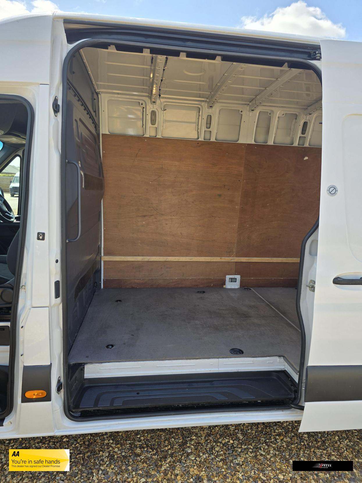Mercedes-Benz Sprinter Sprinter 2.1 311 CDI Panel Van 5dr Diesel Manual RWD L3 H2 Euro 6 (114 ps)