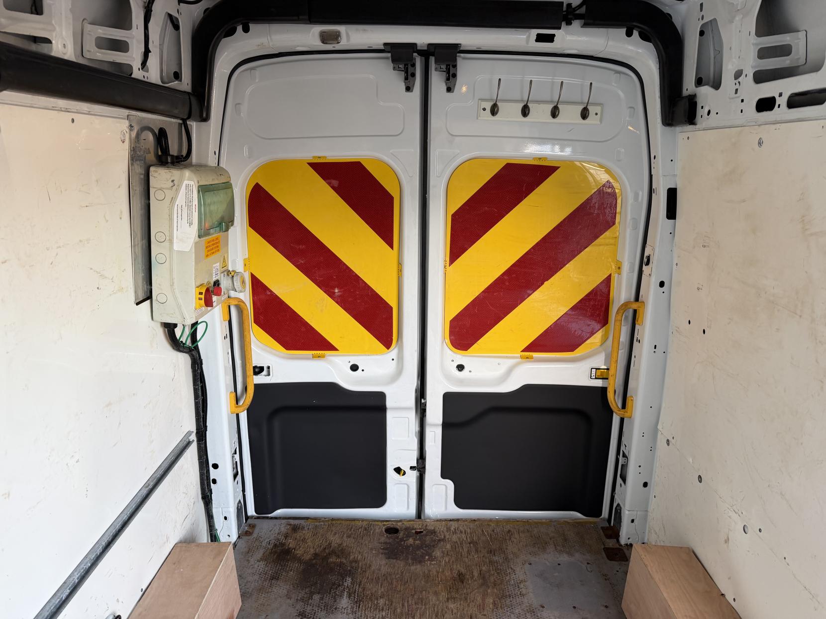 Ford Transit 2.0 350 EcoBlue Panel Van 5dr Diesel Manual RWD L2 H3 Euro 6 (170 ps)