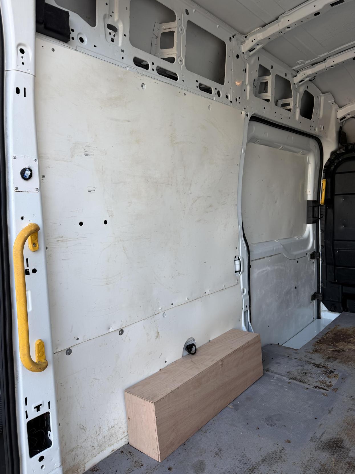 Ford Transit 2.0 350 EcoBlue Panel Van 5dr Diesel Manual RWD L2 H3 Euro 6 (170 ps)