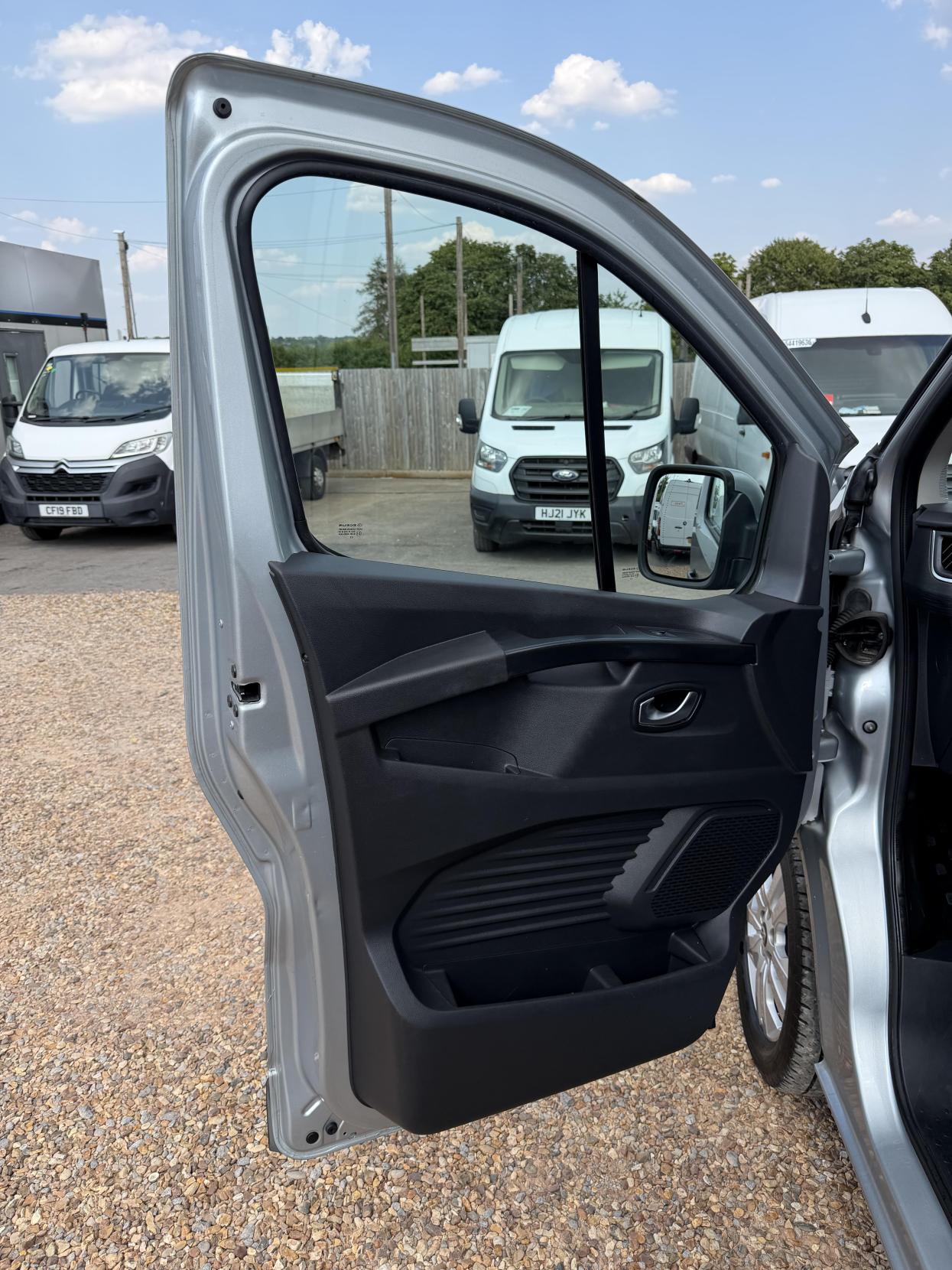 2023 Nissan Primastar 2.0 dCi 30 Tekna Crew Van Double Cab 6dr Diesel Manual L2 H1 Euro 6 (s/s) (110 ps) - Thumbnail 18