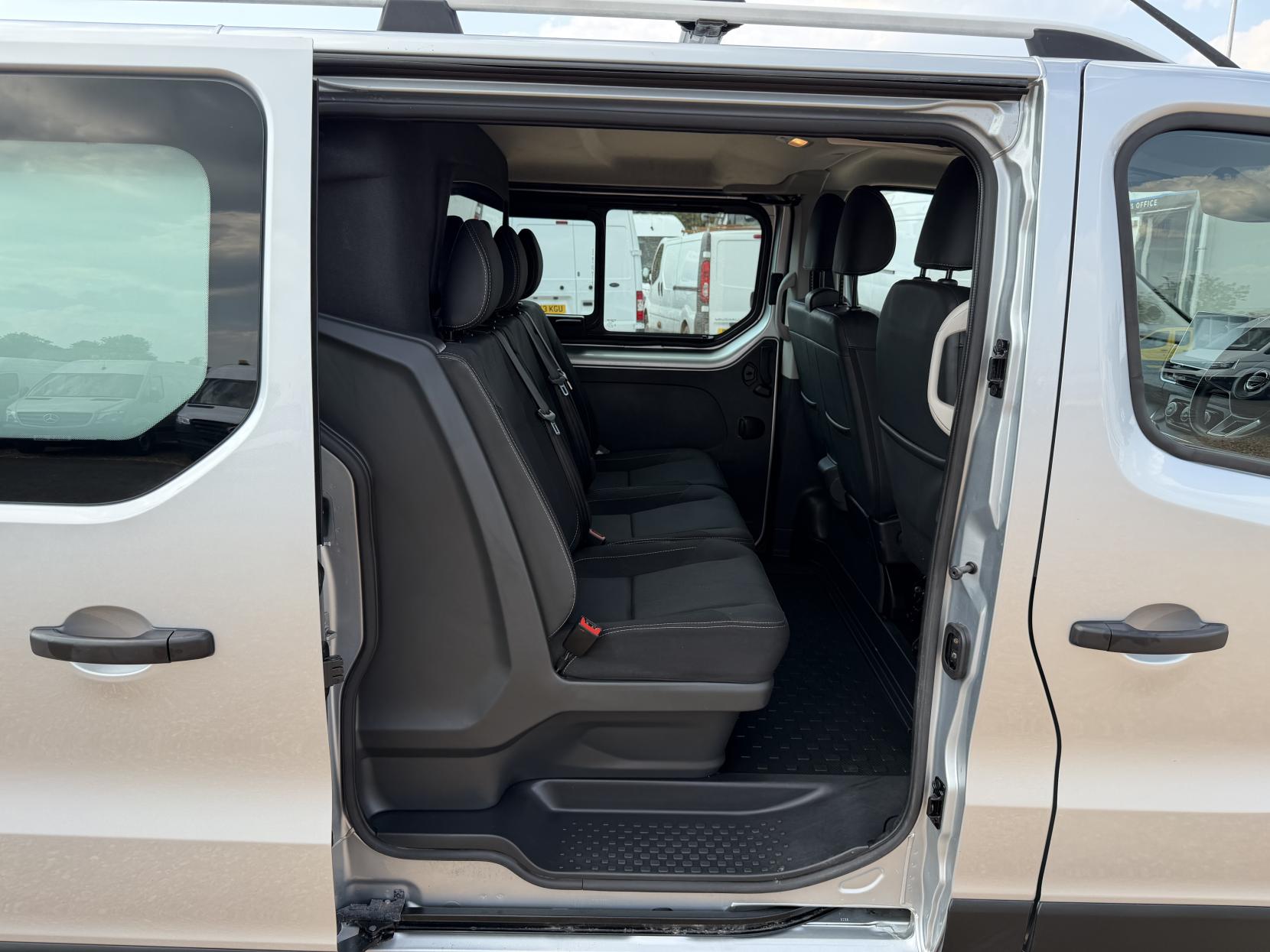 2023 Nissan Primastar 2.0 dCi 30 Tekna Crew Van Double Cab 6dr Diesel Manual L2 H1 Euro 6 (s/s) (110 ps) - Thumbnail 26