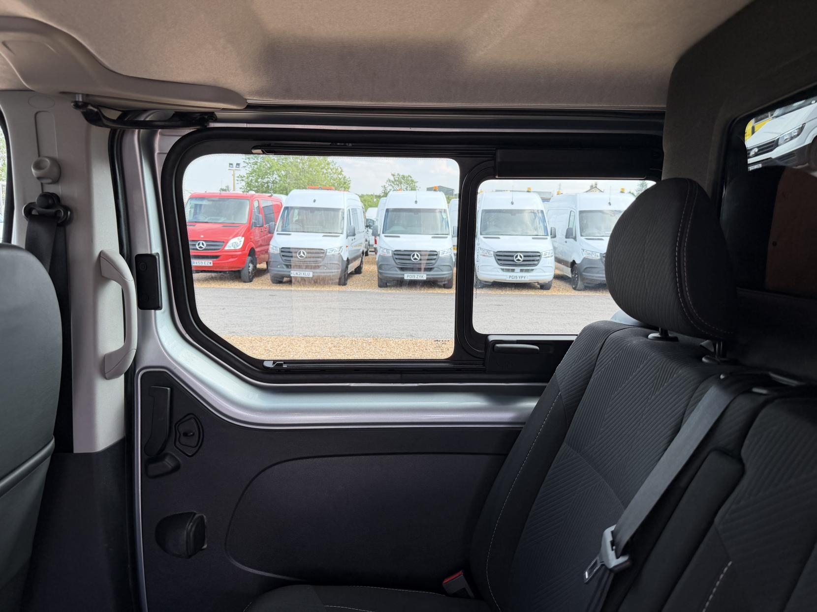 2023 Nissan Primastar 2.0 dCi 30 Tekna Crew Van Double Cab 6dr Diesel Manual L2 H1 Euro 6 (s/s) (110 ps) - Thumbnail 27