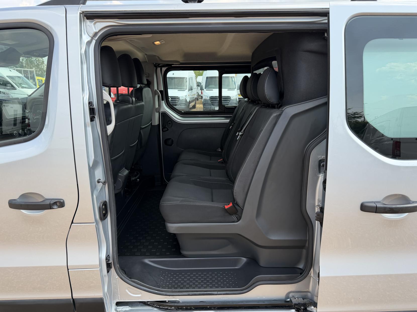2023 Nissan Primastar 2.0 dCi 30 Tekna Crew Van Double Cab 6dr Diesel Manual L2 H1 Euro 6 (s/s) (110 ps) - Thumbnail 21
