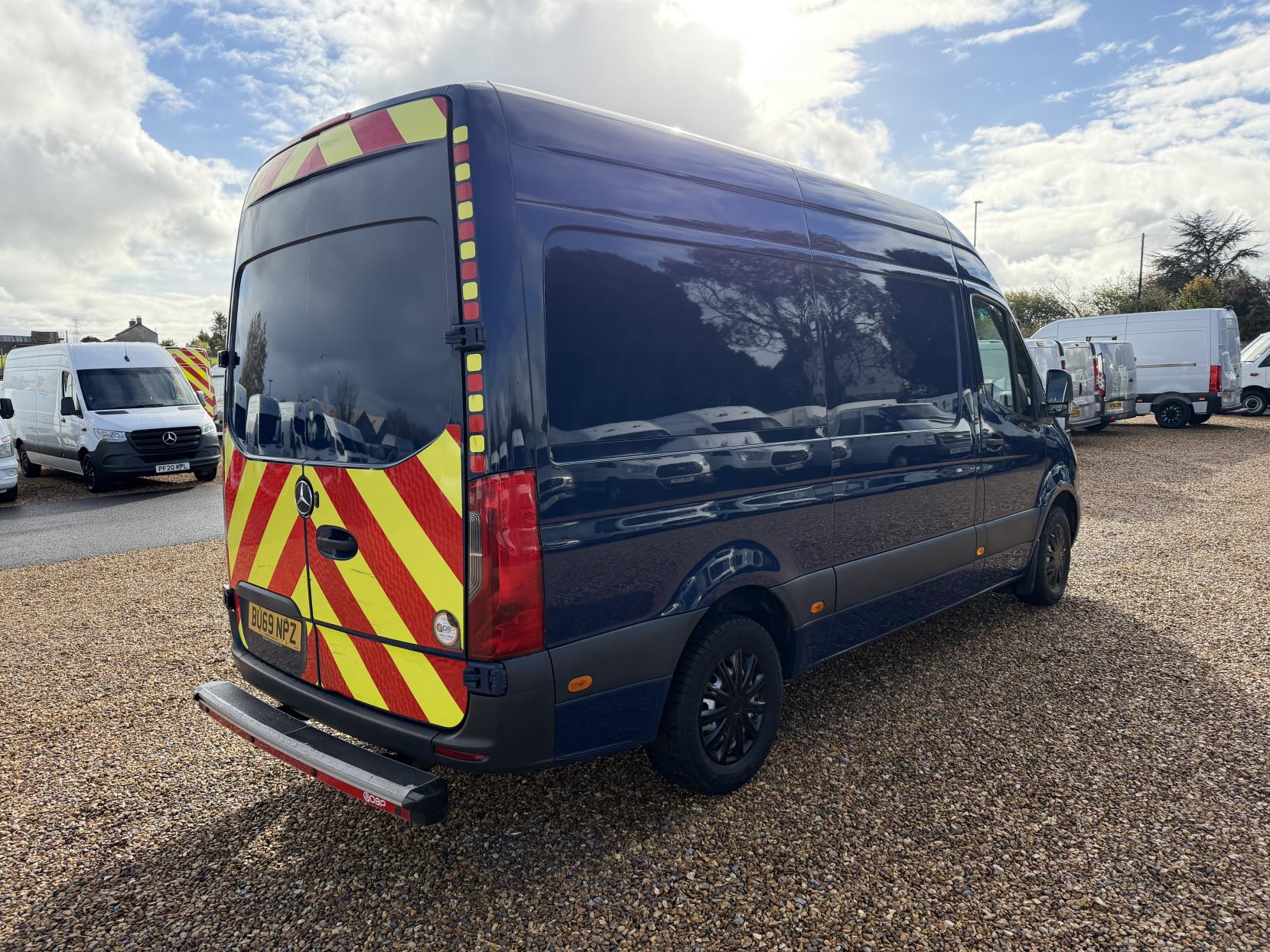 Mercedes-Benz Sprinter 2.1 316 CDI Panel Van 5dr Diesel Manual RWD L2 H2 Euro 6 (163 ps)