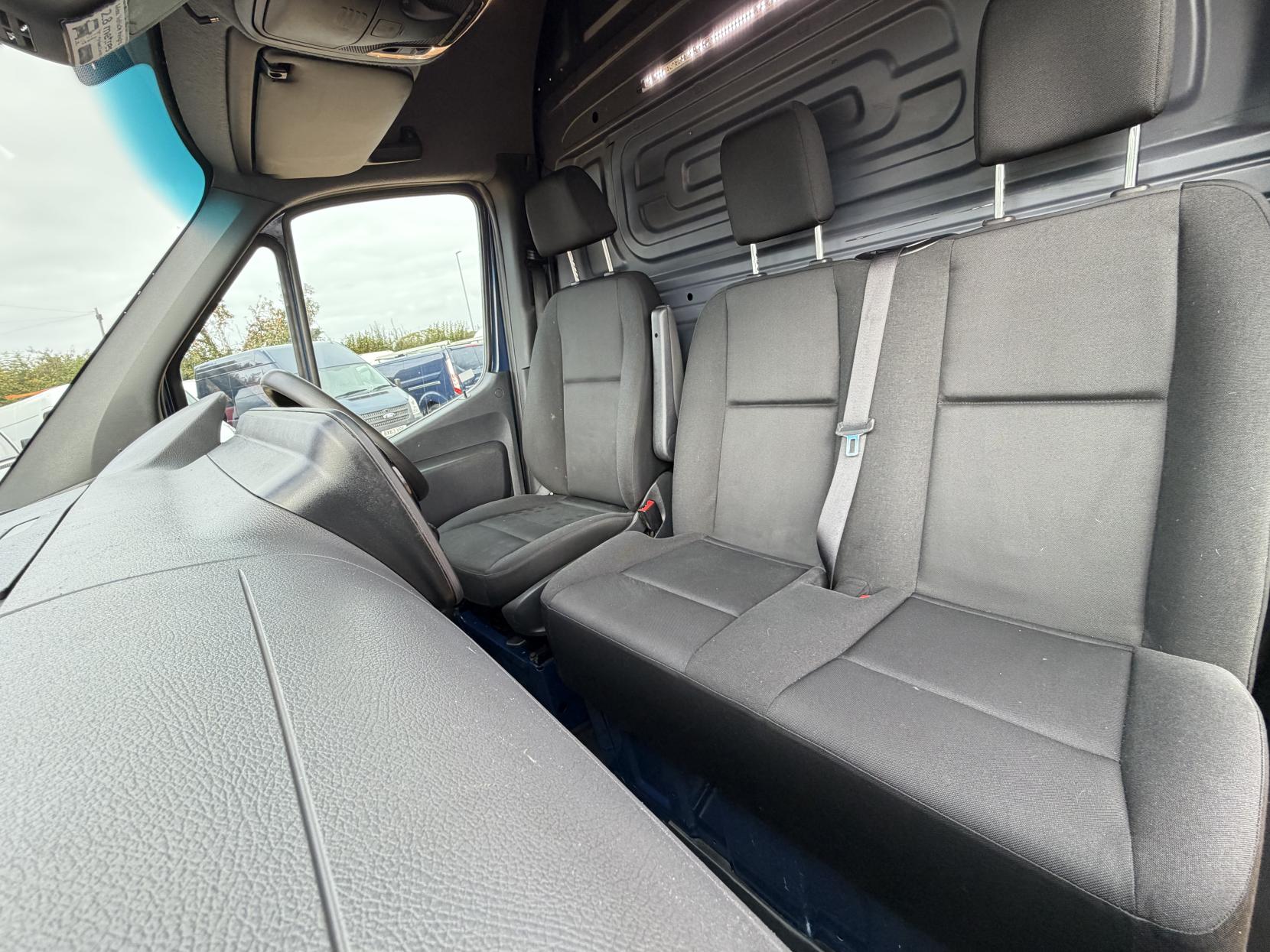 Mercedes-Benz Sprinter 2.1 316 CDI Panel Van 5dr Diesel Manual RWD L2 H2 Euro 6 (163 ps)