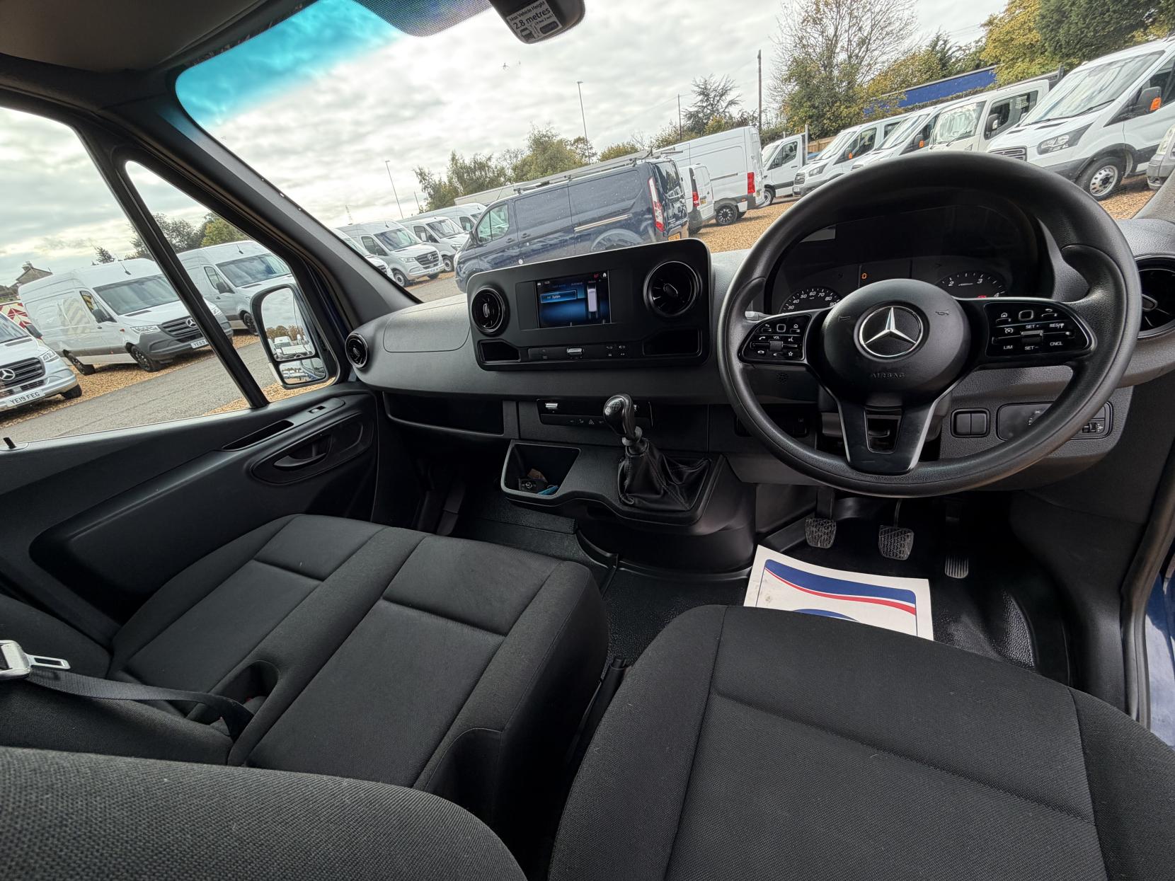 Mercedes-Benz Sprinter 2.1 316 CDI Panel Van 5dr Diesel Manual RWD L2 H2 Euro 6 (163 ps)