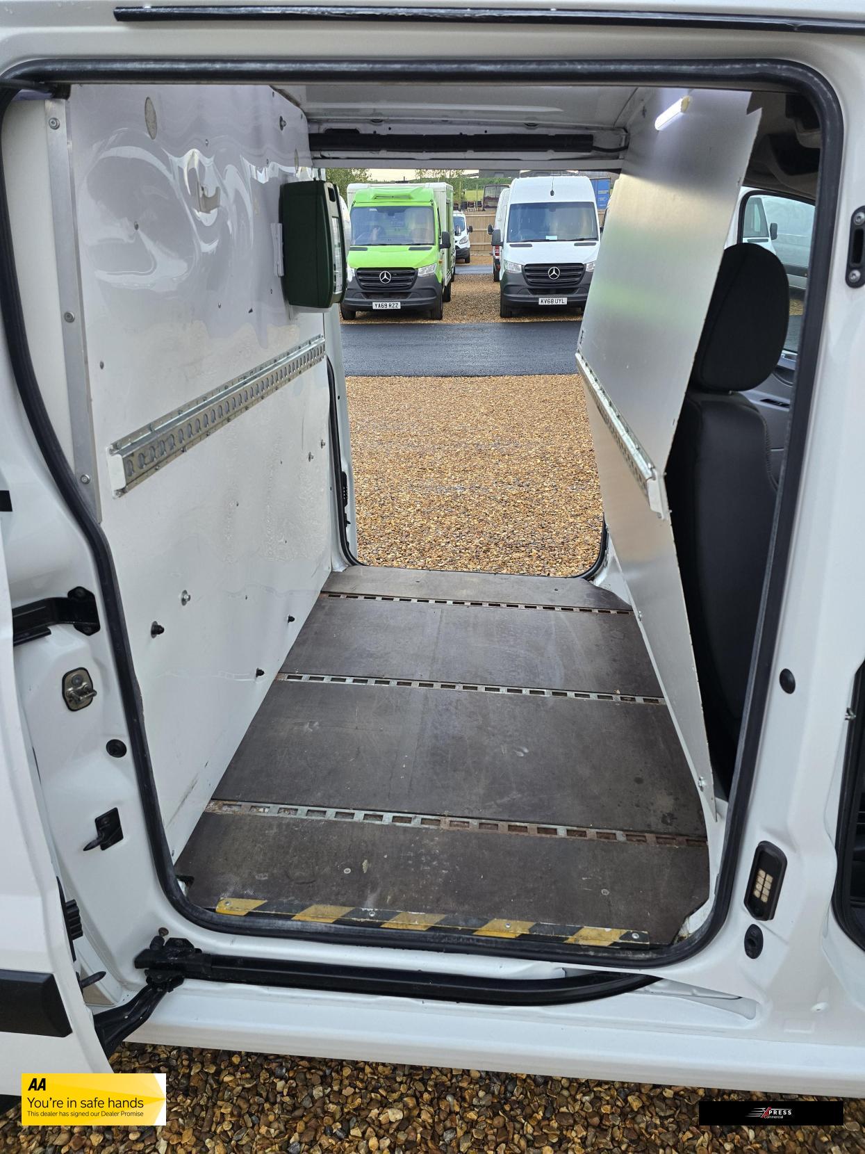 Citroen Dispatch Dispatch 1.6 1200 HDi Panel Van 5dr Diesel Manual L1 H1 (182 g/km, 90 bhp)