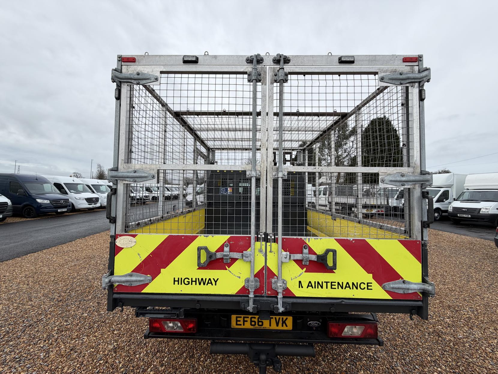 Ford Transit 2.2 TDCi 350 Chassis Double Cab 4dr Diesel Manual RWD L3 H1 Euro 5 (DRW) (100 ps)