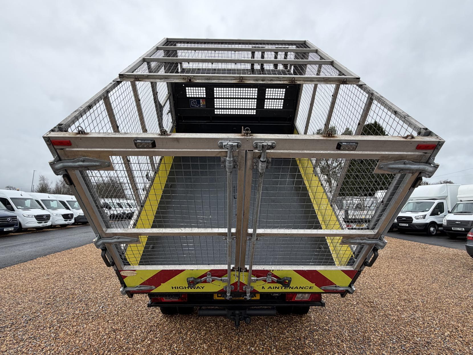 Ford Transit 2.2 TDCi 350 Chassis Double Cab 4dr Diesel Manual RWD L3 H1 Euro 5 (DRW) (100 ps)