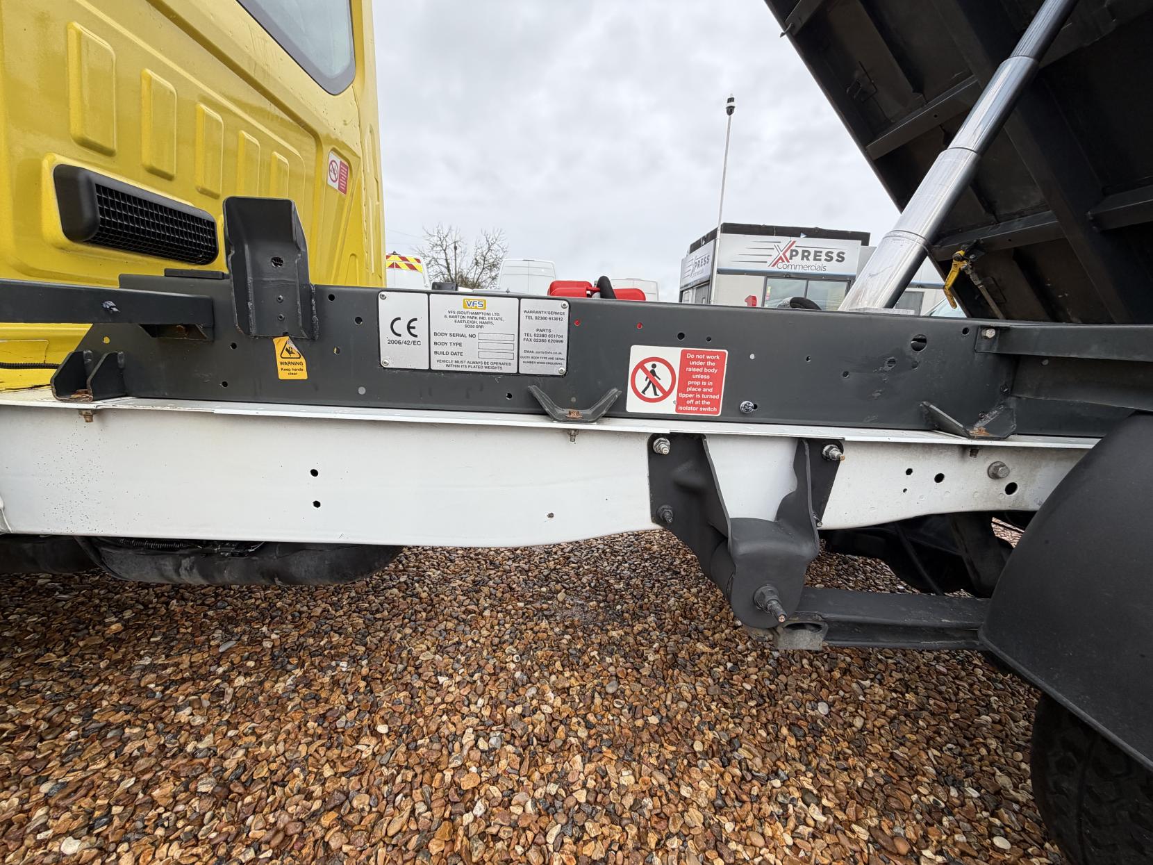 Ford Transit 2.2 TDCi 350 Chassis Double Cab 4dr Diesel Manual RWD L3 H1 Euro 5 (DRW) (100 ps)