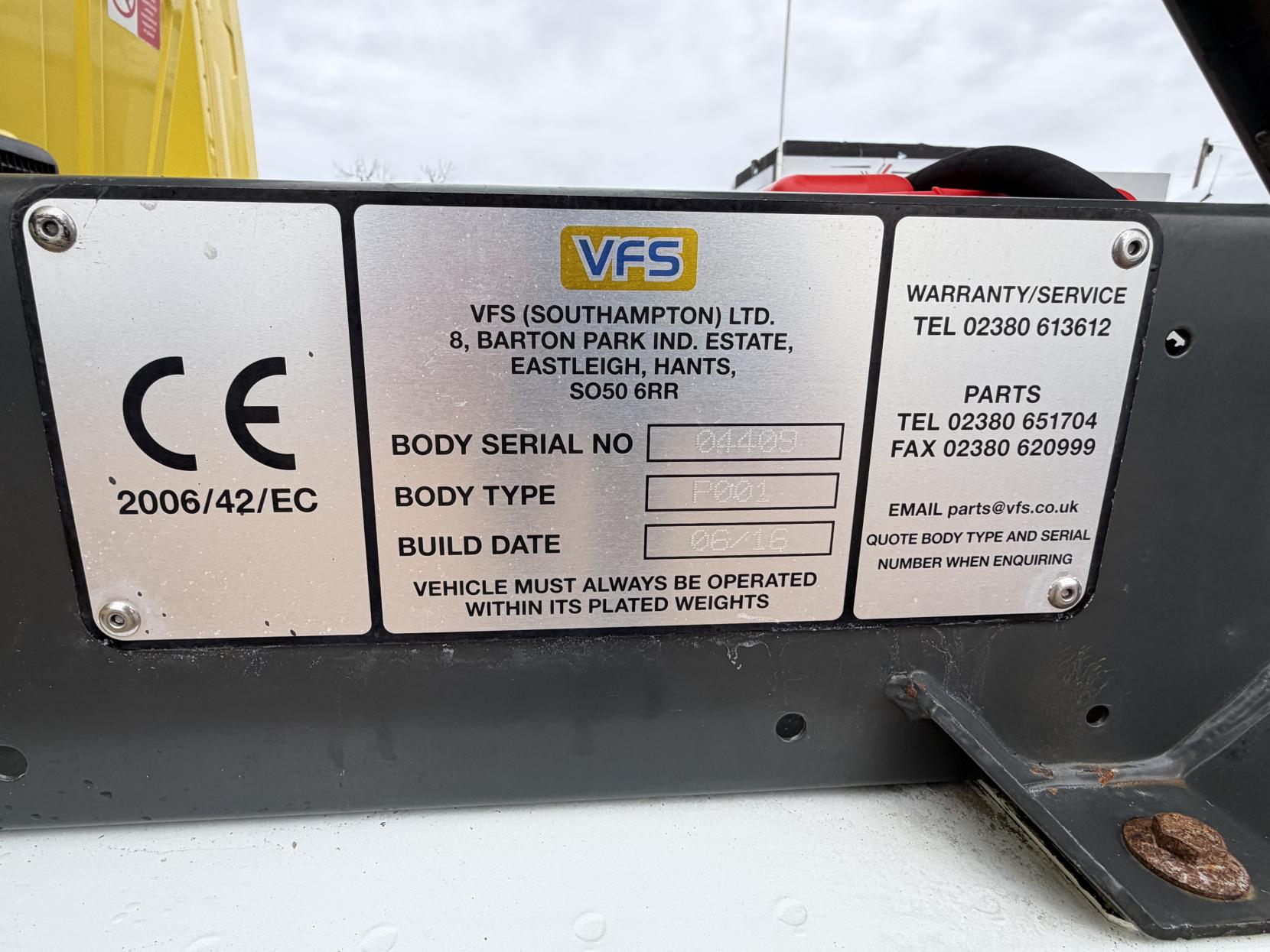 Ford Transit 2.2 TDCi 350 Chassis Double Cab 4dr Diesel Manual RWD L3 H1 Euro 5 (DRW) (100 ps)