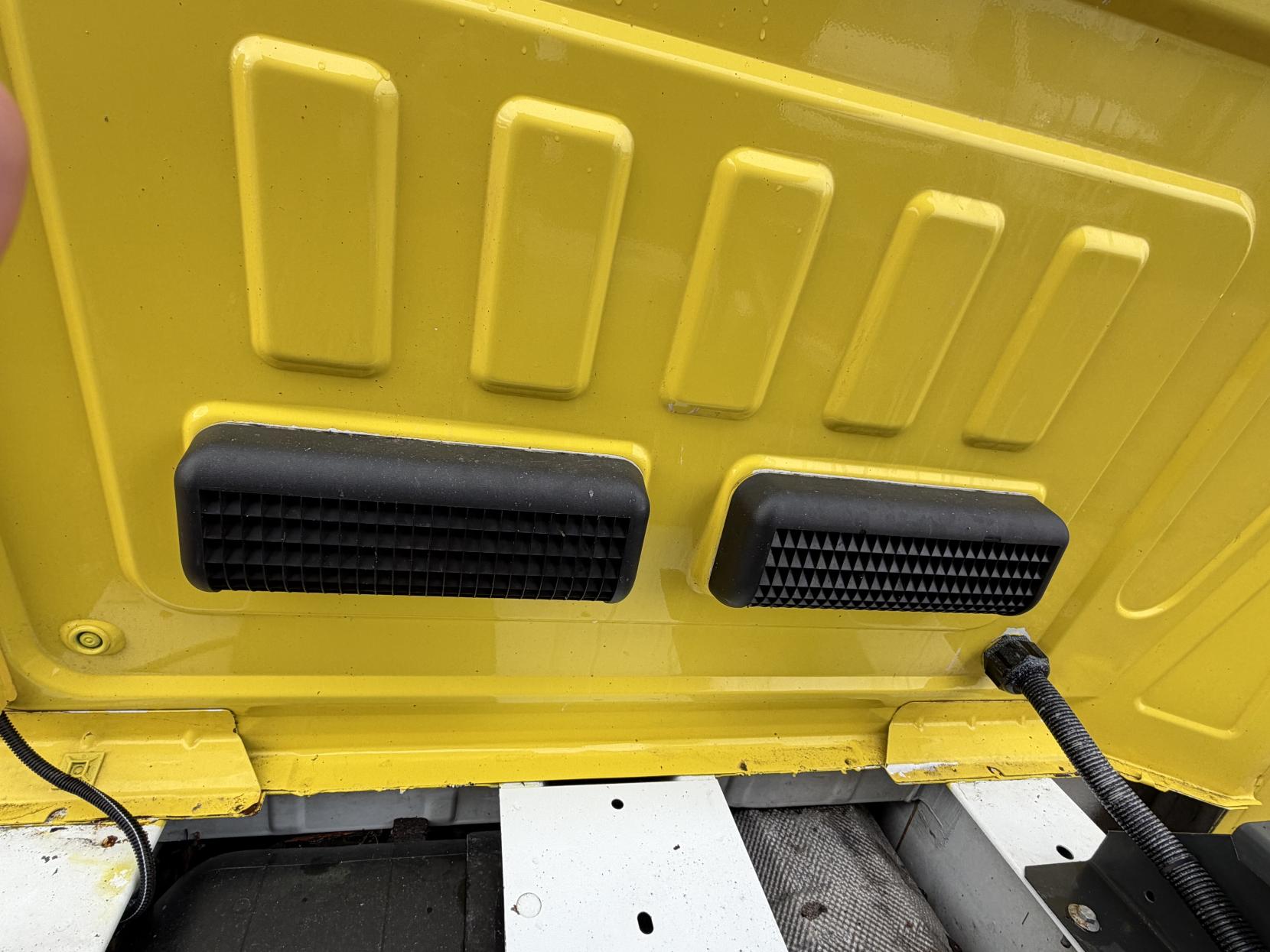 Ford Transit 2.2 TDCi 350 Chassis Double Cab 4dr Diesel Manual RWD L3 H1 Euro 5 (DRW) (100 ps)