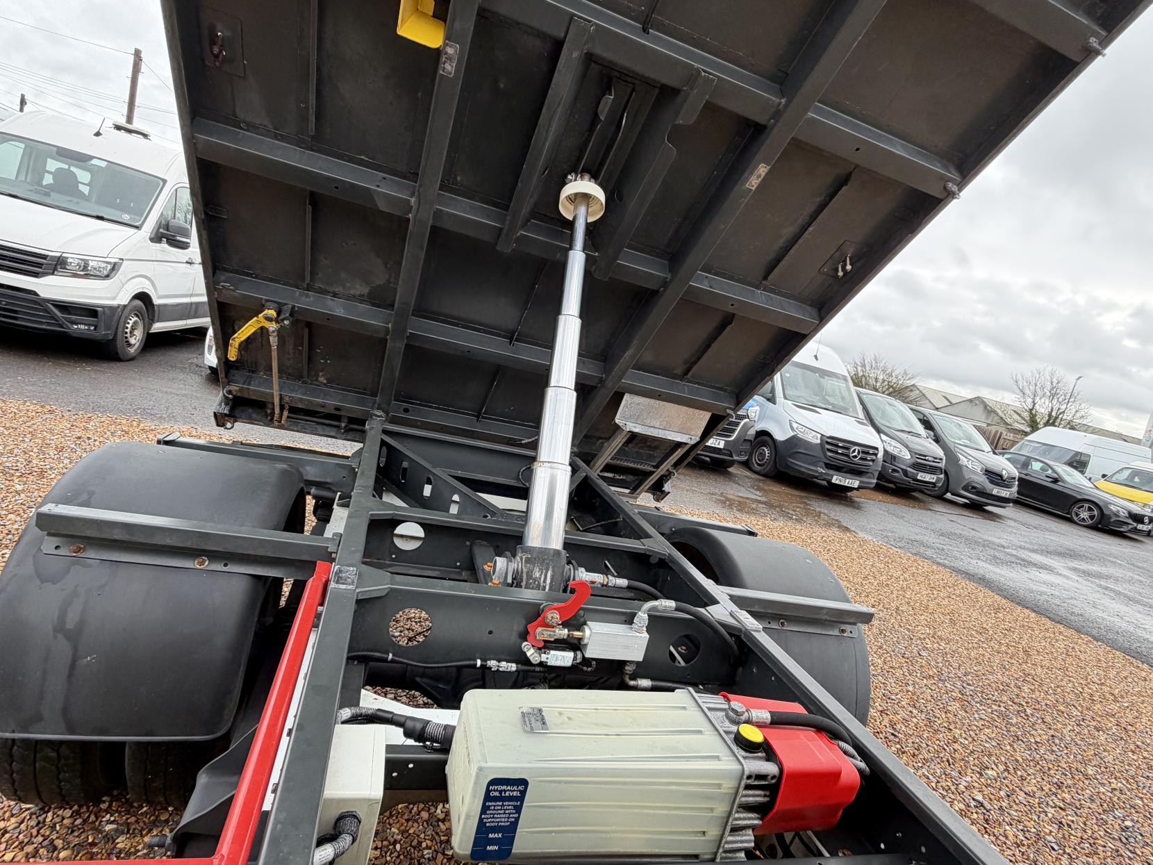 Ford Transit 2.2 TDCi 350 Chassis Double Cab 4dr Diesel Manual RWD L3 H1 Euro 5 (DRW) (100 ps)