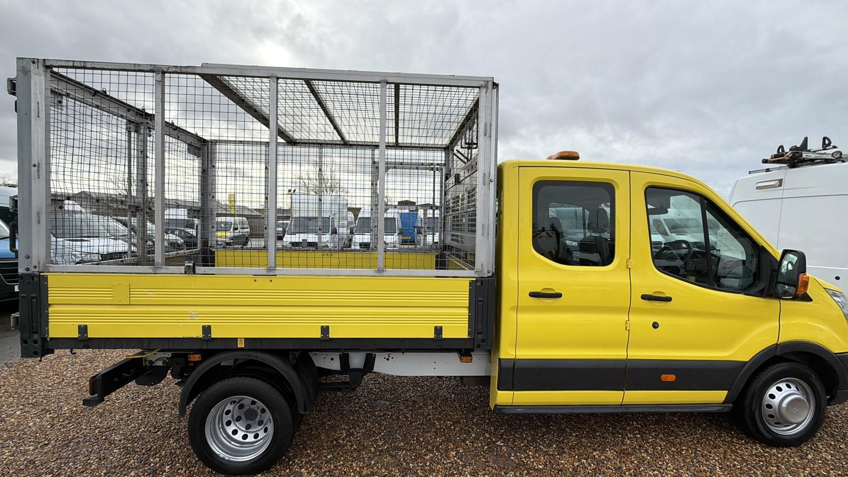 Ford Transit 2.2 TDCi 350 Chassis Double Cab 4dr Diesel Manual RWD L3 H1 Euro 5 (DRW) (100 ps)