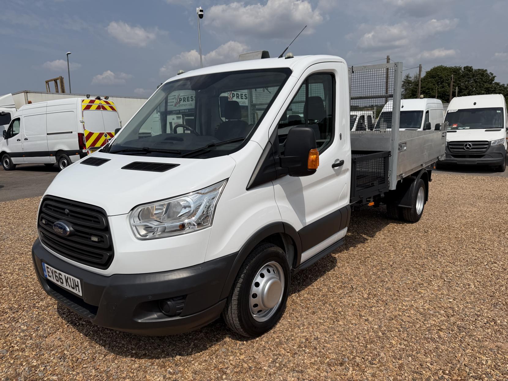 2017 Ford Transit 2.2 TDCi 350 Chassis Cab 2dr Diesel Manual RWD L3 H1 Euro 5 (DRW) (100 ps) - Thumbnail 48