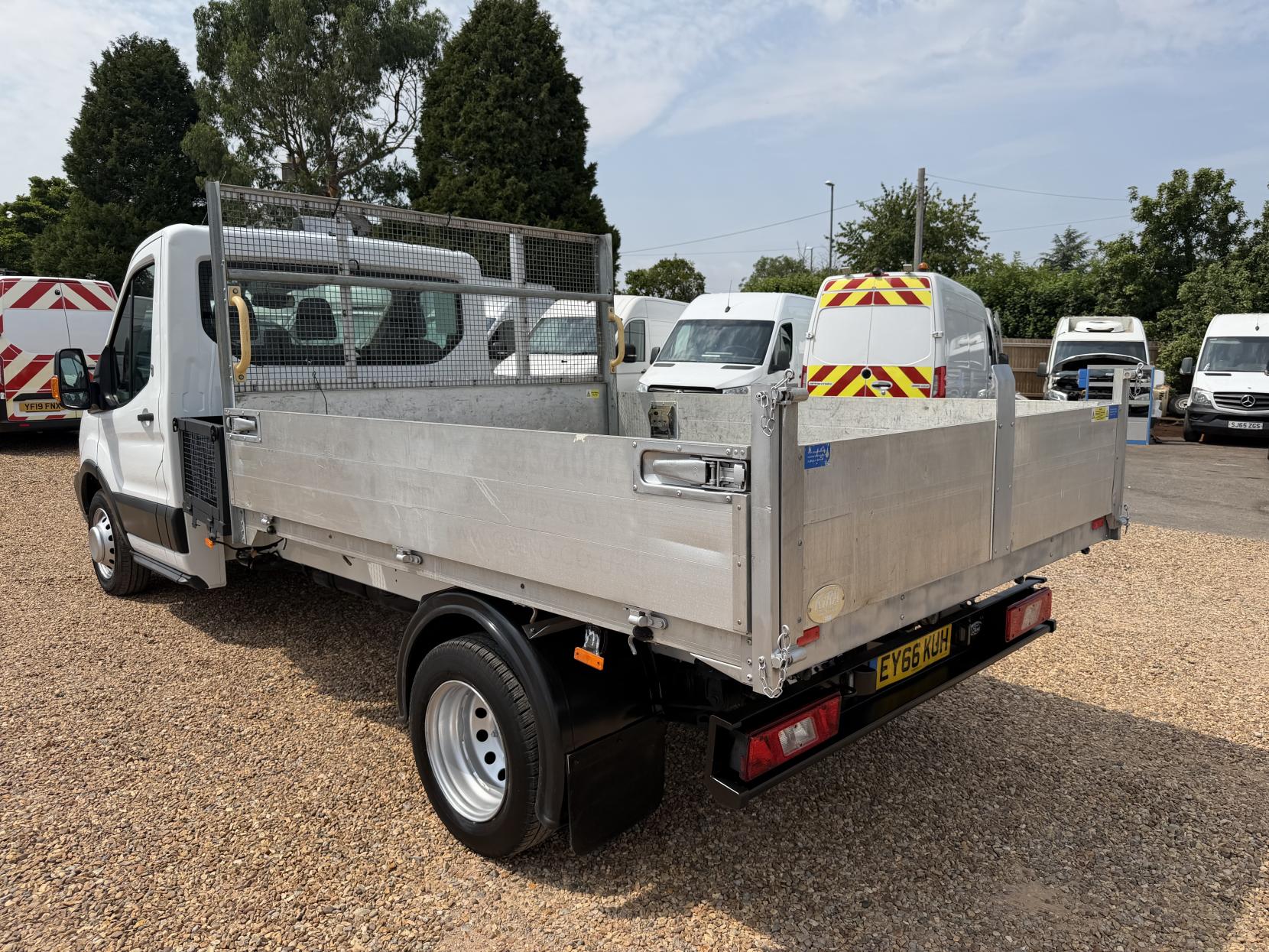2017 Ford Transit 2.2 TDCi 350 Chassis Cab 2dr Diesel Manual RWD L3 H1 Euro 5 (DRW) (100 ps) - Thumbnail 50