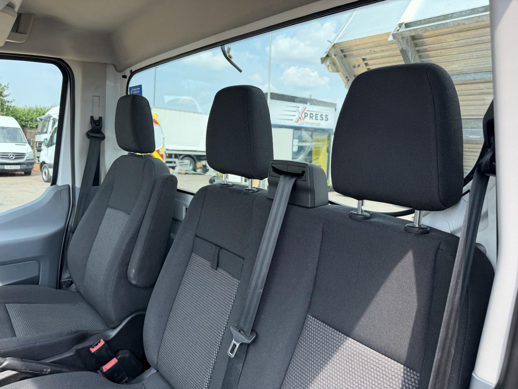 2017 Ford Transit 2.2 TDCi 350 Chassis Cab 2dr Diesel Manual RWD L3 H1 Euro 5 (DRW) (100 ps) - Thumbnail 20