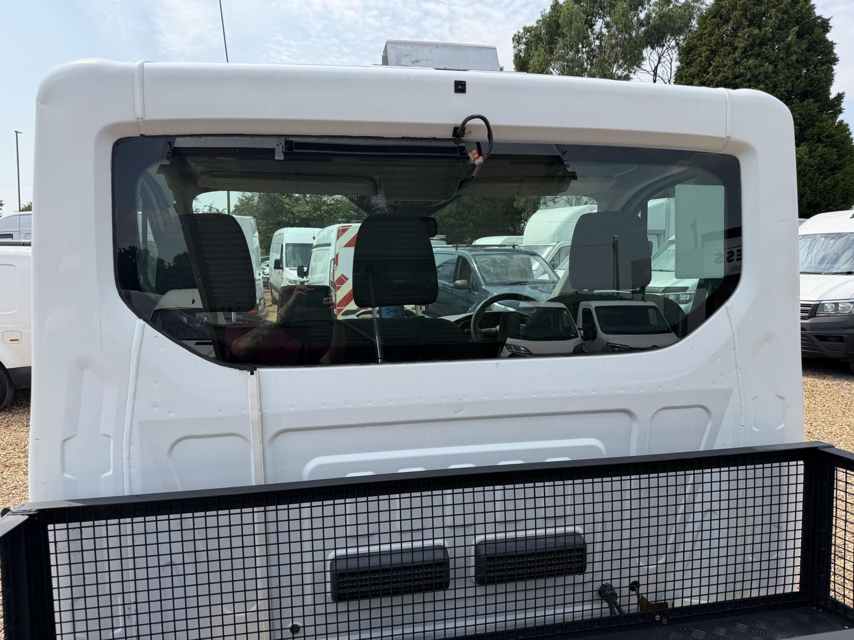 2017 Ford Transit 2.2 TDCi 350 Chassis Cab 2dr Diesel Manual RWD L3 H1 Euro 5 (DRW) (100 ps) - Thumbnail 16