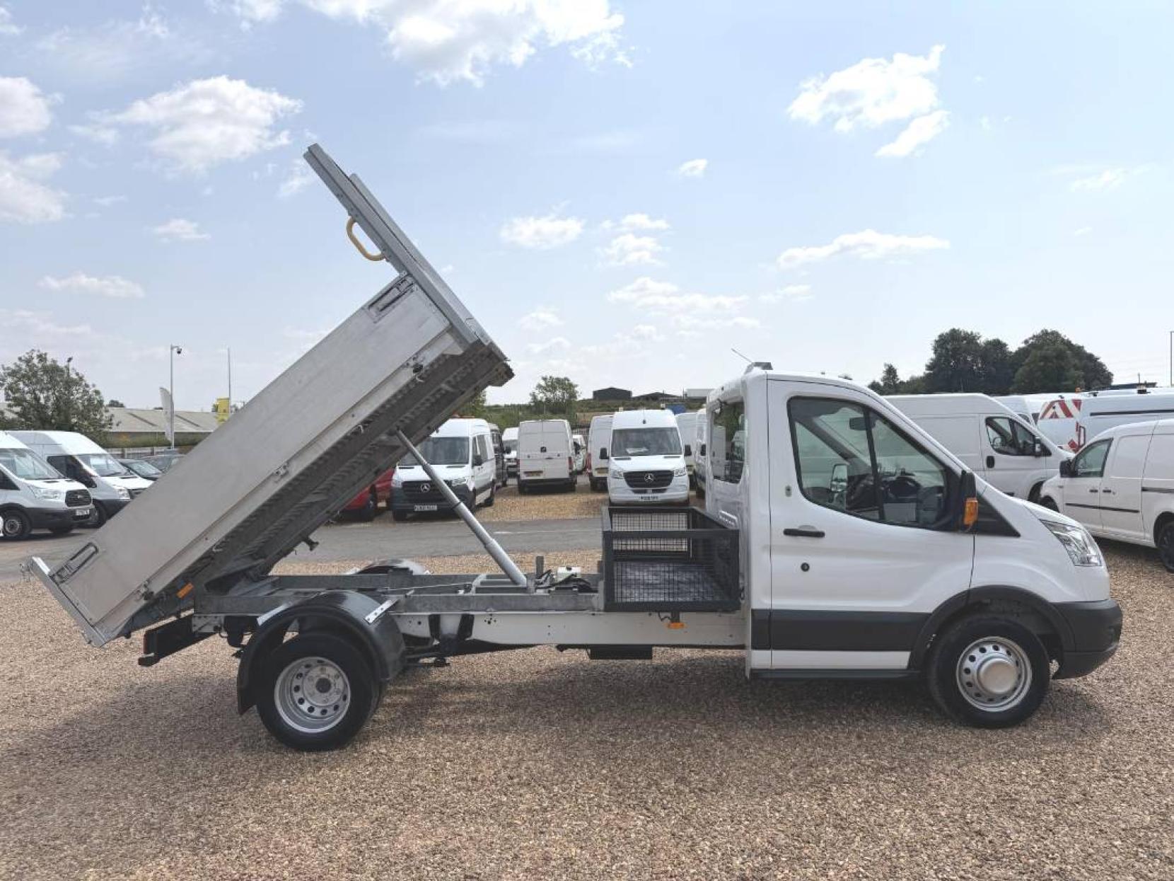 2017 Ford Transit 2.2 TDCi 350 Chassis Cab 2dr Diesel Manual RWD L3 H1 Euro 5 (DRW) (100 ps) - Thumbnail 12