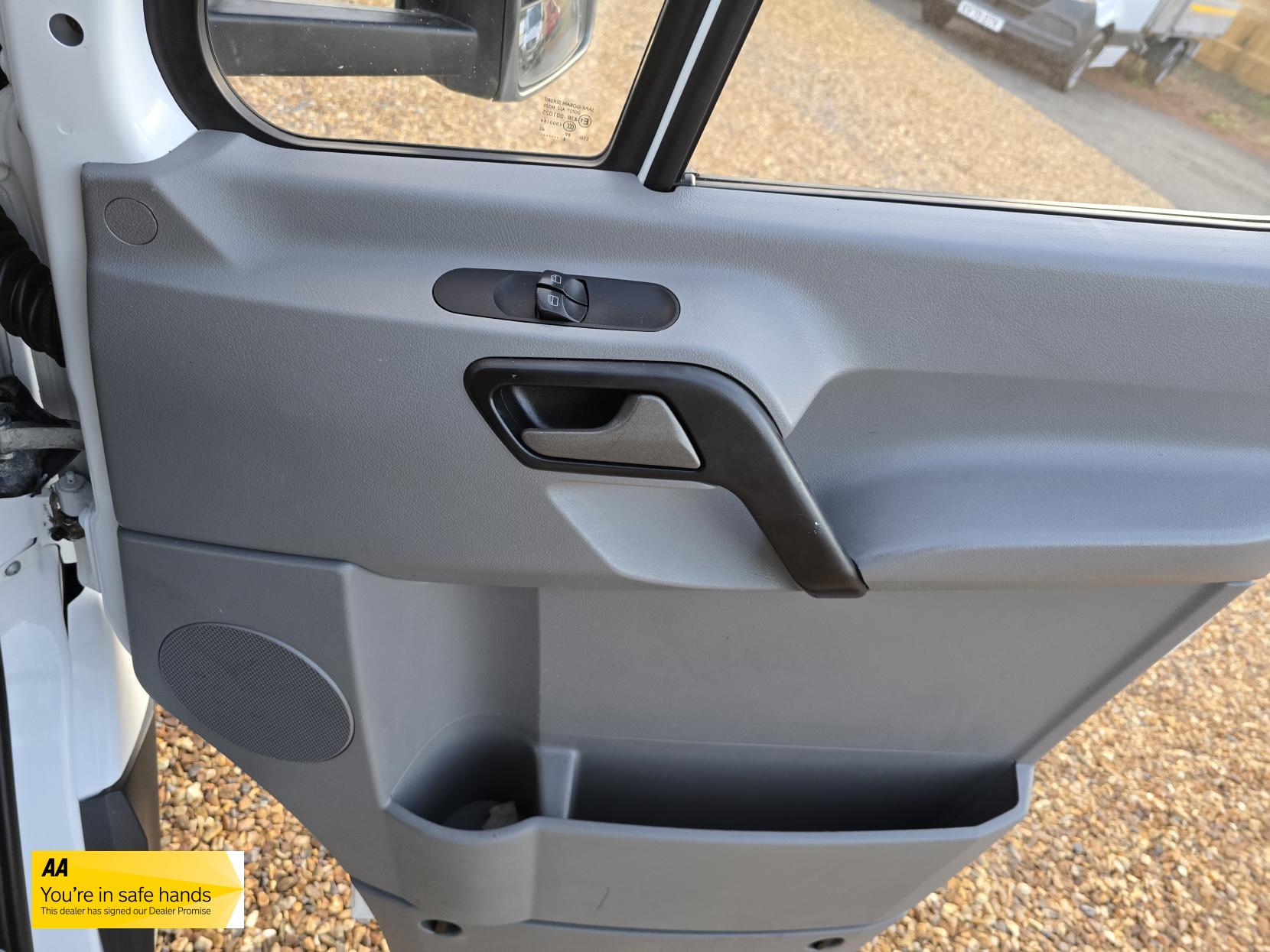 Mercedes-Benz Sprinter 2.1 313 CDI Chassis Cab 2dr Diesel Manual RWD L2 (129 bhp)