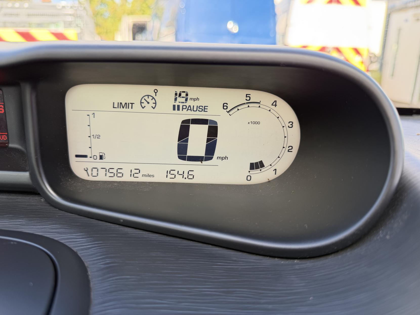 2010 Citroen C3 Picasso 1.6 HDi Airdream + MPV 5dr Diesel Manual Euro 5 (90 ps) - Thumbnail 19