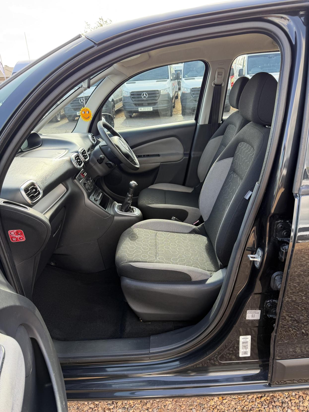 2010 Citroen C3 Picasso 1.6 HDi Airdream + MPV 5dr Diesel Manual Euro 5 (90 ps) - Thumbnail 30