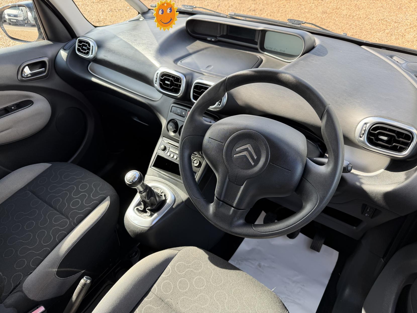 2010 Citroen C3 Picasso 1.6 HDi Airdream + MPV 5dr Diesel Manual Euro 5 (90 ps) - Thumbnail 2