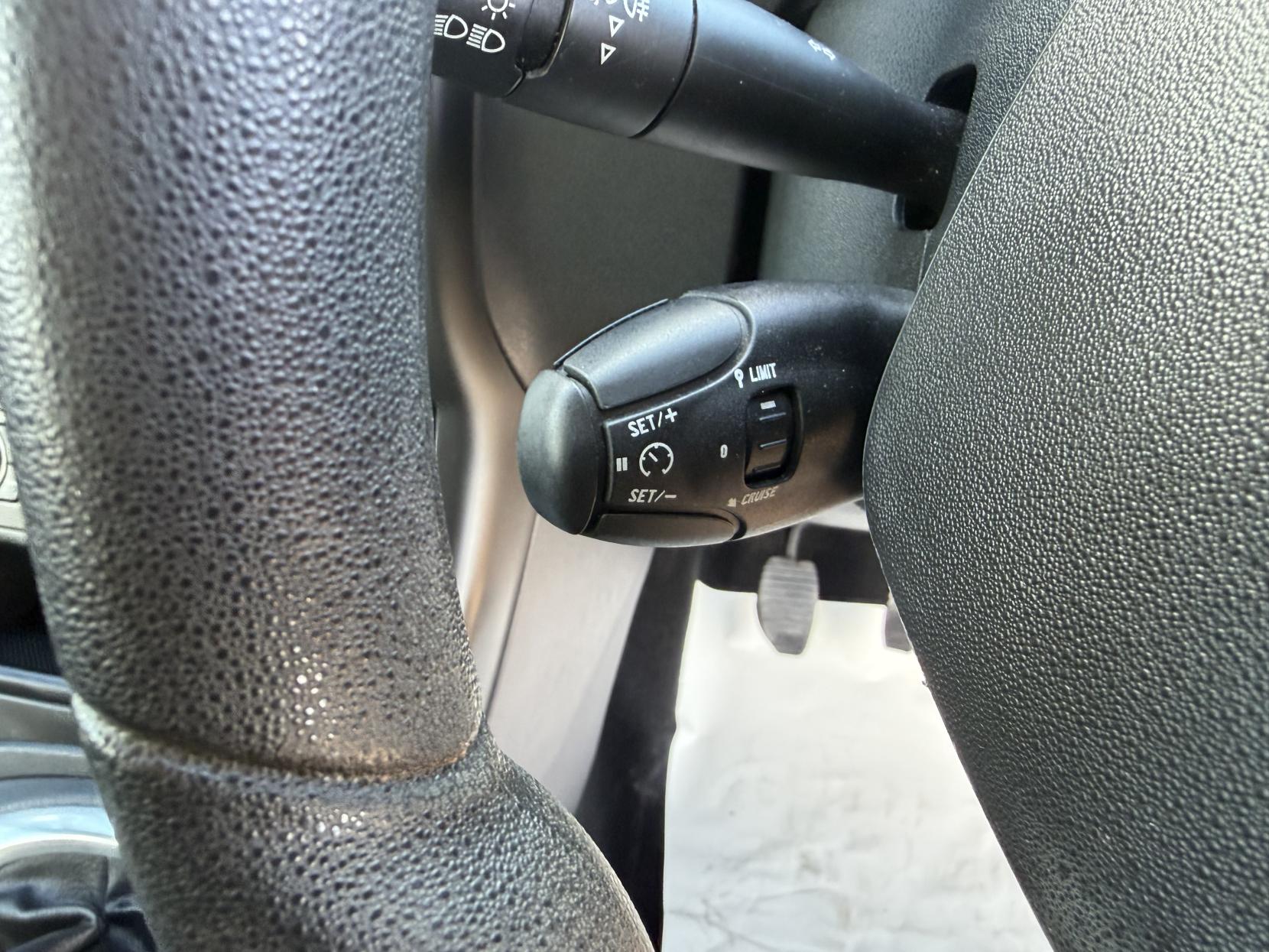 2010 Citroen C3 Picasso 1.6 HDi Airdream + MPV 5dr Diesel Manual Euro 5 (90 ps) - Thumbnail 18
