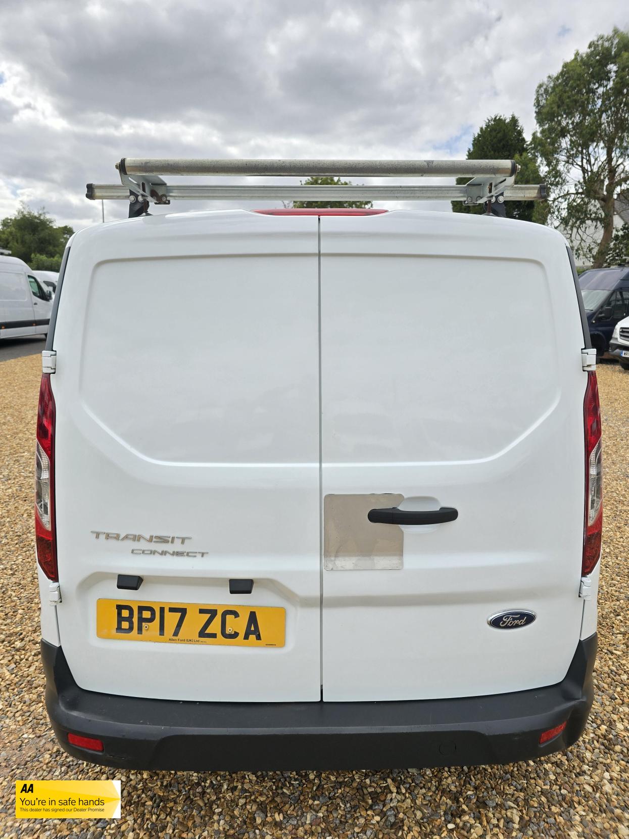 Ford Transit Connect 1.5 TDCi 210 Trend Panel Van 5dr Diesel Manual L2 H1 (124 g/km, 99 bhp)