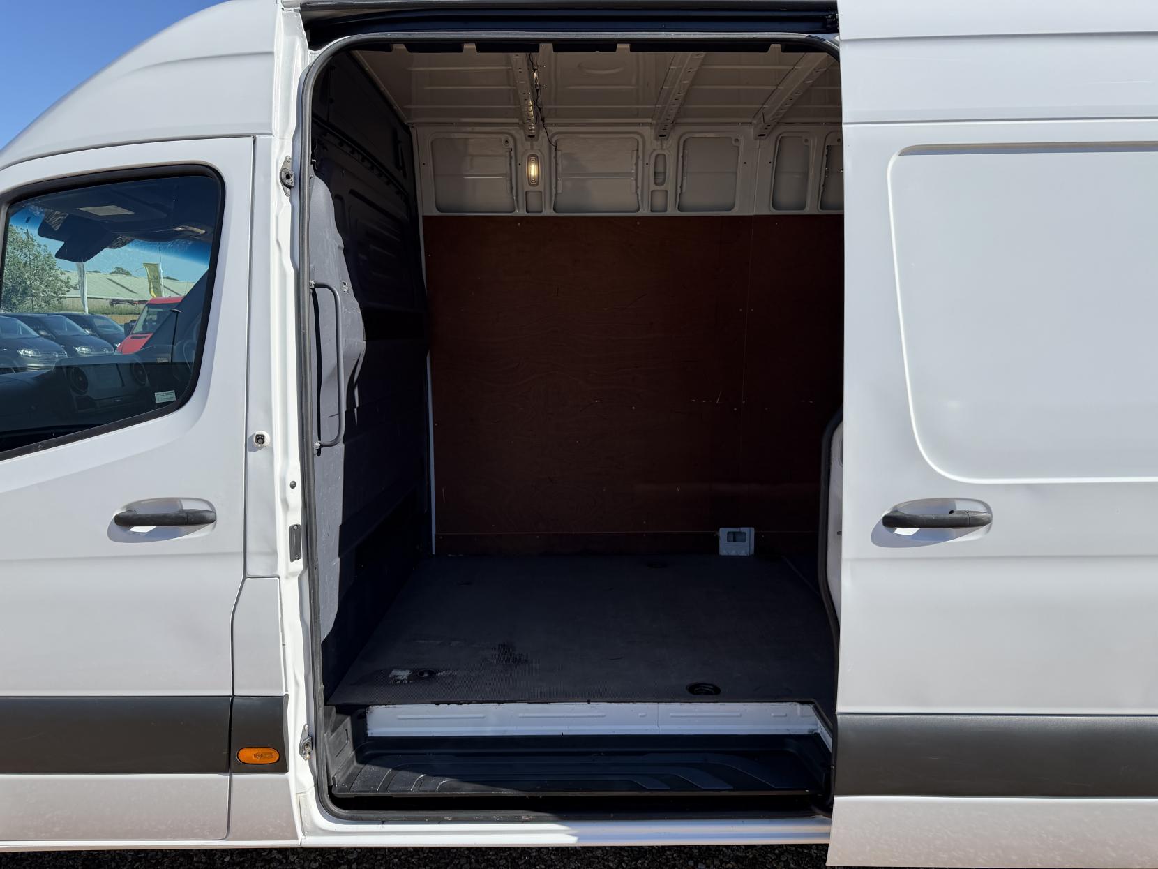 2019 Mercedes-Benz Sprinter 2.1 311 CDI Panel Van 5dr Diesel Manual RWD L3 H2 Euro 6 (114 ps) - Thumbnail 22